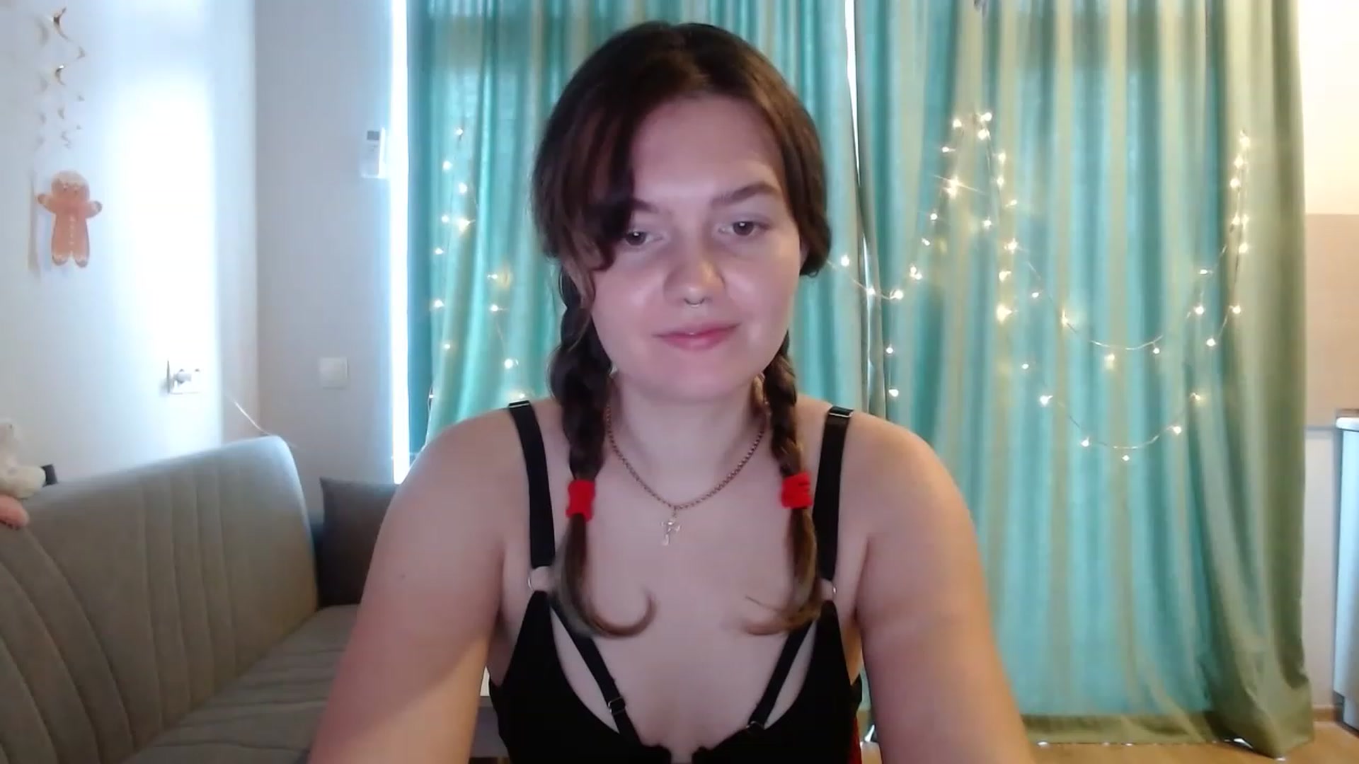 Gallery image thumbnail from BlueL1ghtning's myfreecams stream on, 12/05/2022, 10:59 image 19 of 20