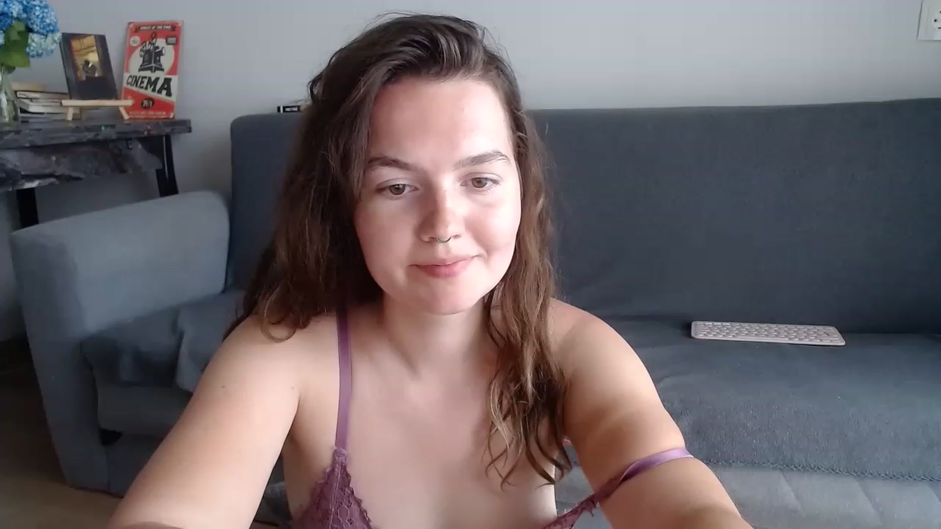 Gallery image thumbnail from BlueL1ghtning's myfreecams stream on, 06/13/2023, 14:14 image 13 of 20