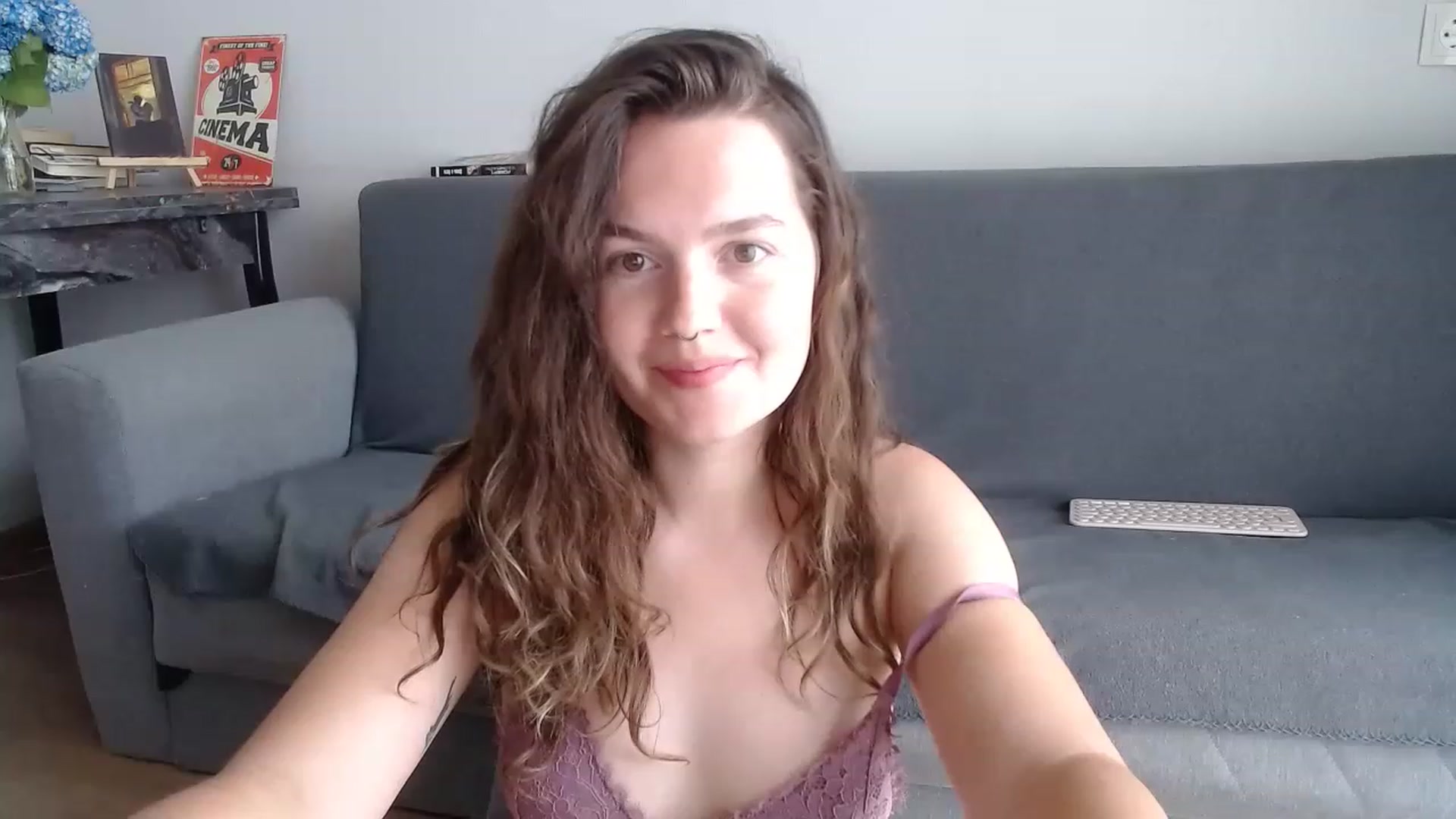 Gallery image thumbnail from BlueL1ghtning's myfreecams stream on, 06/13/2023, 14:14 image 9 of 20