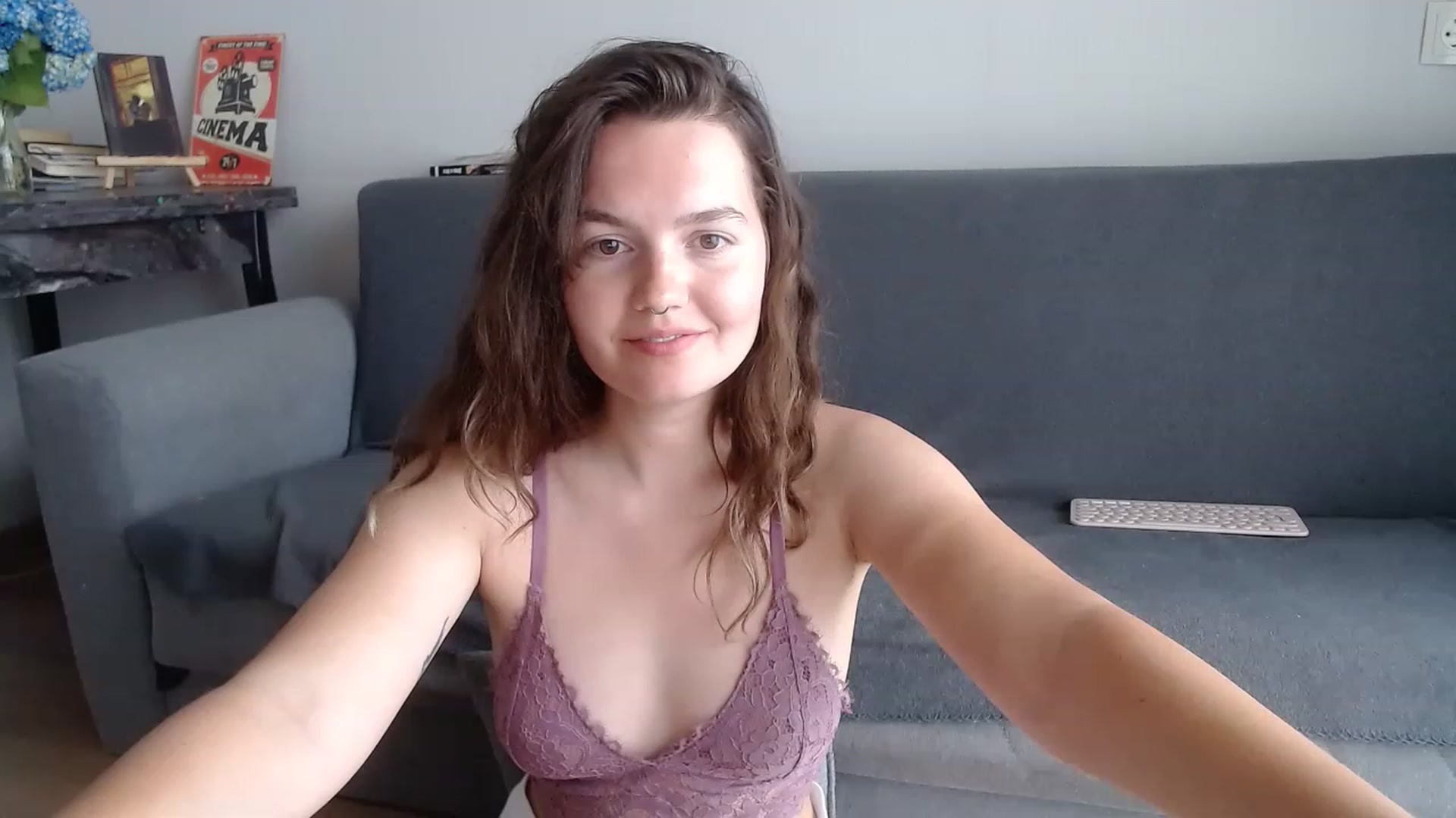 Gallery image thumbnail from BlueL1ghtning's myfreecams stream on, 06/13/2023, 14:14 image 14 of 20
