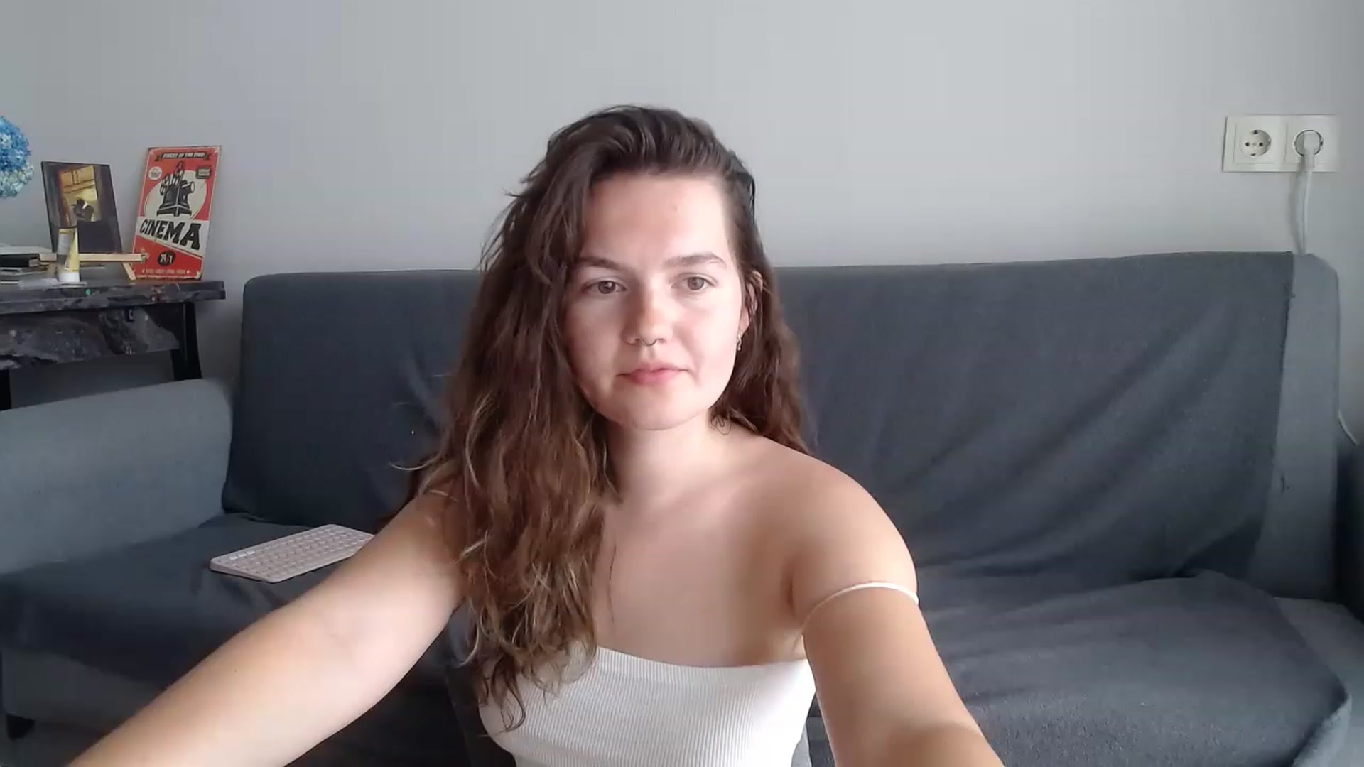 Gallery image thumbnail from BlueL1ghtning's myfreecams stream on, 06/14/2023, 15:15 image 14 of 20