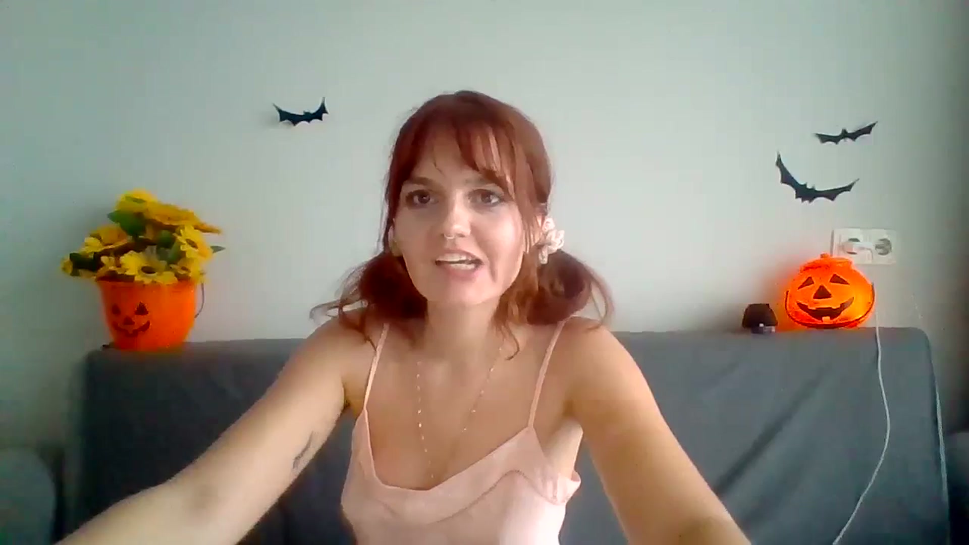 Gallery image thumbnail from BlueL1ghtning's myfreecams stream on, 10/16/2023, 13:26 image 17 of 20