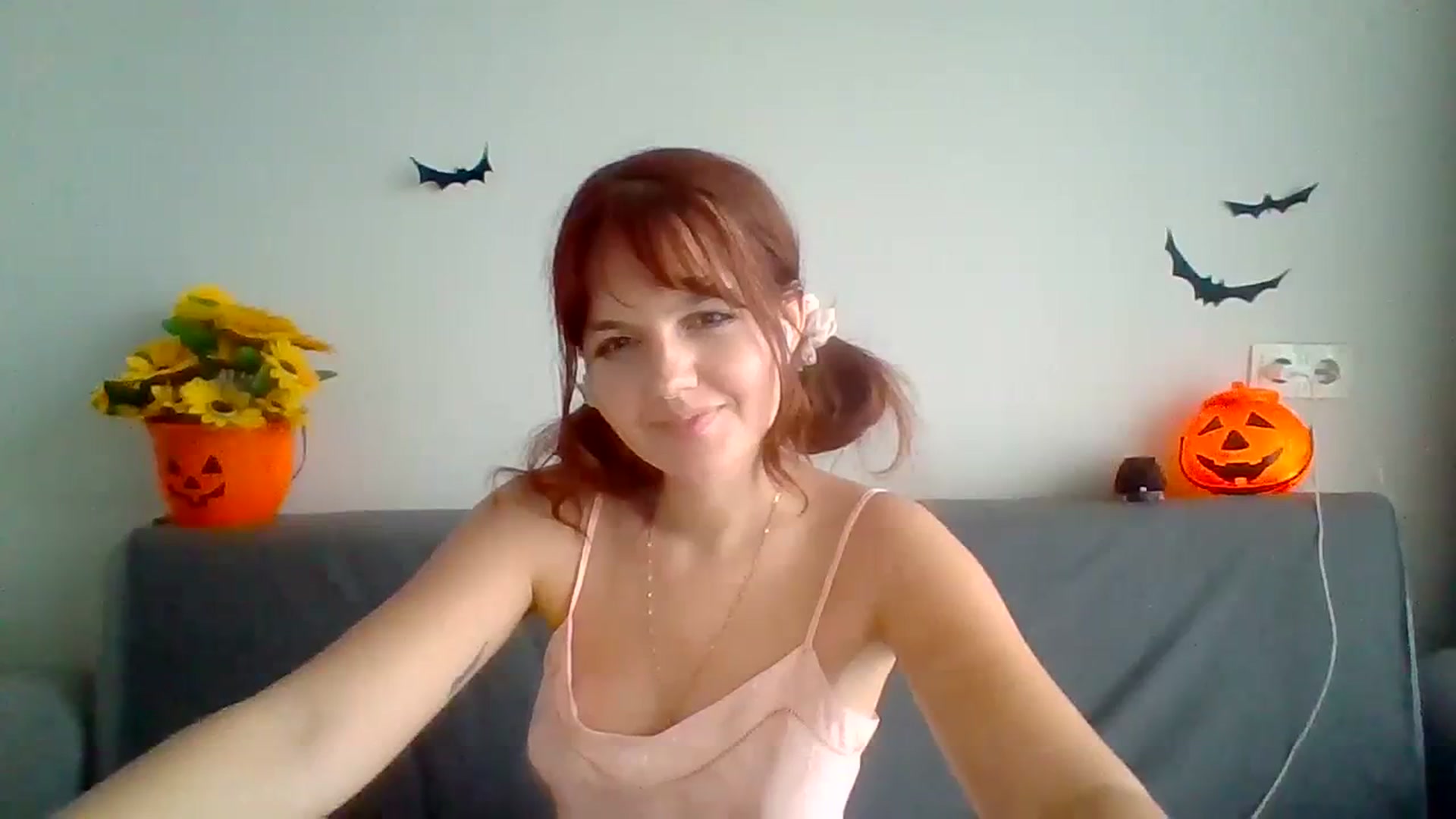 Gallery image thumbnail from BlueL1ghtning's myfreecams stream on, 10/16/2023, 13:26 image 13 of 20
