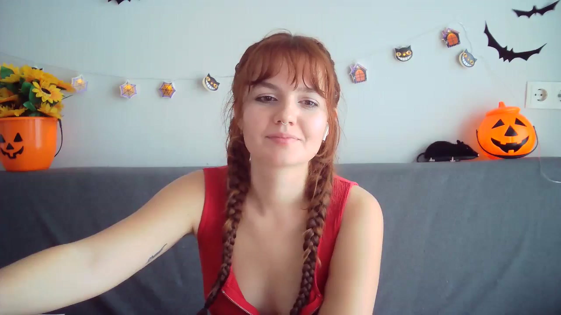 Gallery image thumbnail from BlueL1ghtning's myfreecams stream on, 10/19/2023, 12:58 image 7 of 20