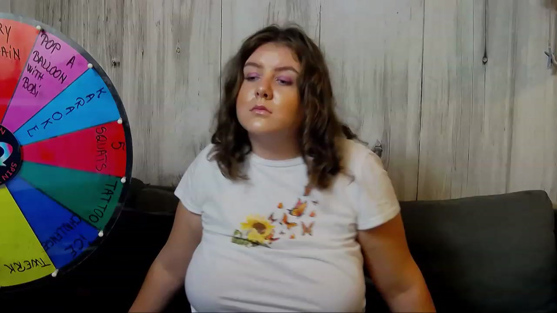 Gallery image thumbnail from BluePoppy's myfreecams stream on, 12/18/2022, 19:30 image 12 of 20