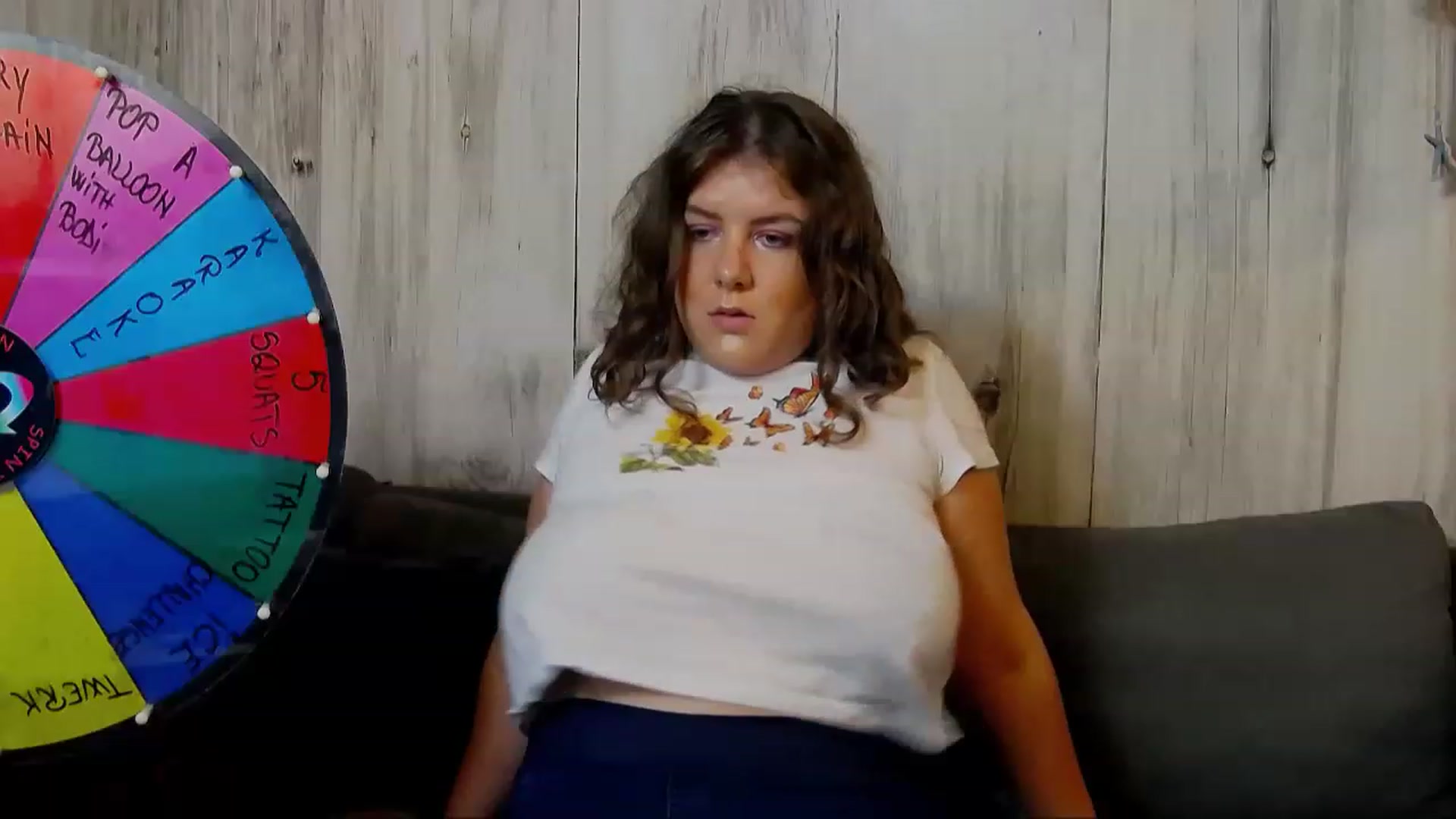 Gallery image thumbnail from BluePoppy's myfreecams stream on, 12/18/2022, 19:30 image 10 of 20