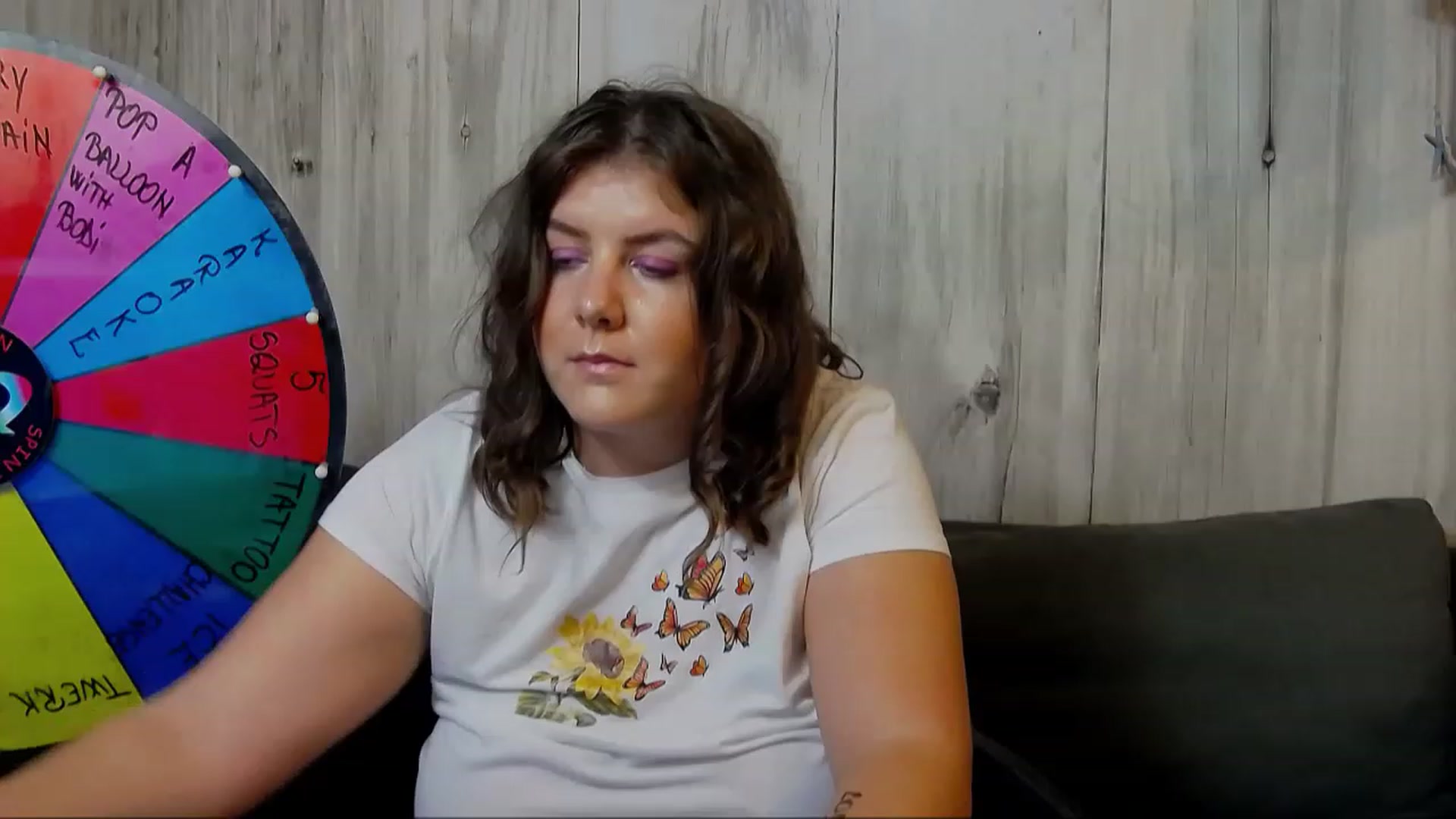 Gallery image thumbnail from BluePoppy's myfreecams stream on, 12/18/2022, 19:30 image 13 of 20