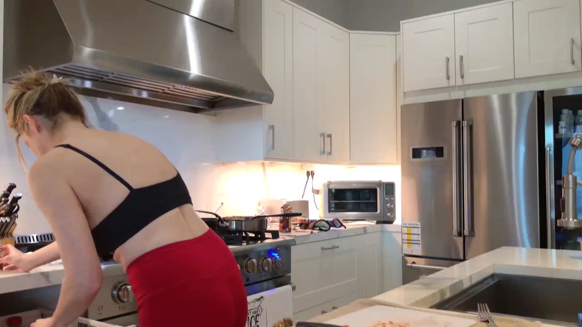 Gallery image thumbnail from BlueRiverTX's myfreecams stream on, 02/12/2024, 23:15 image 18 of 20
