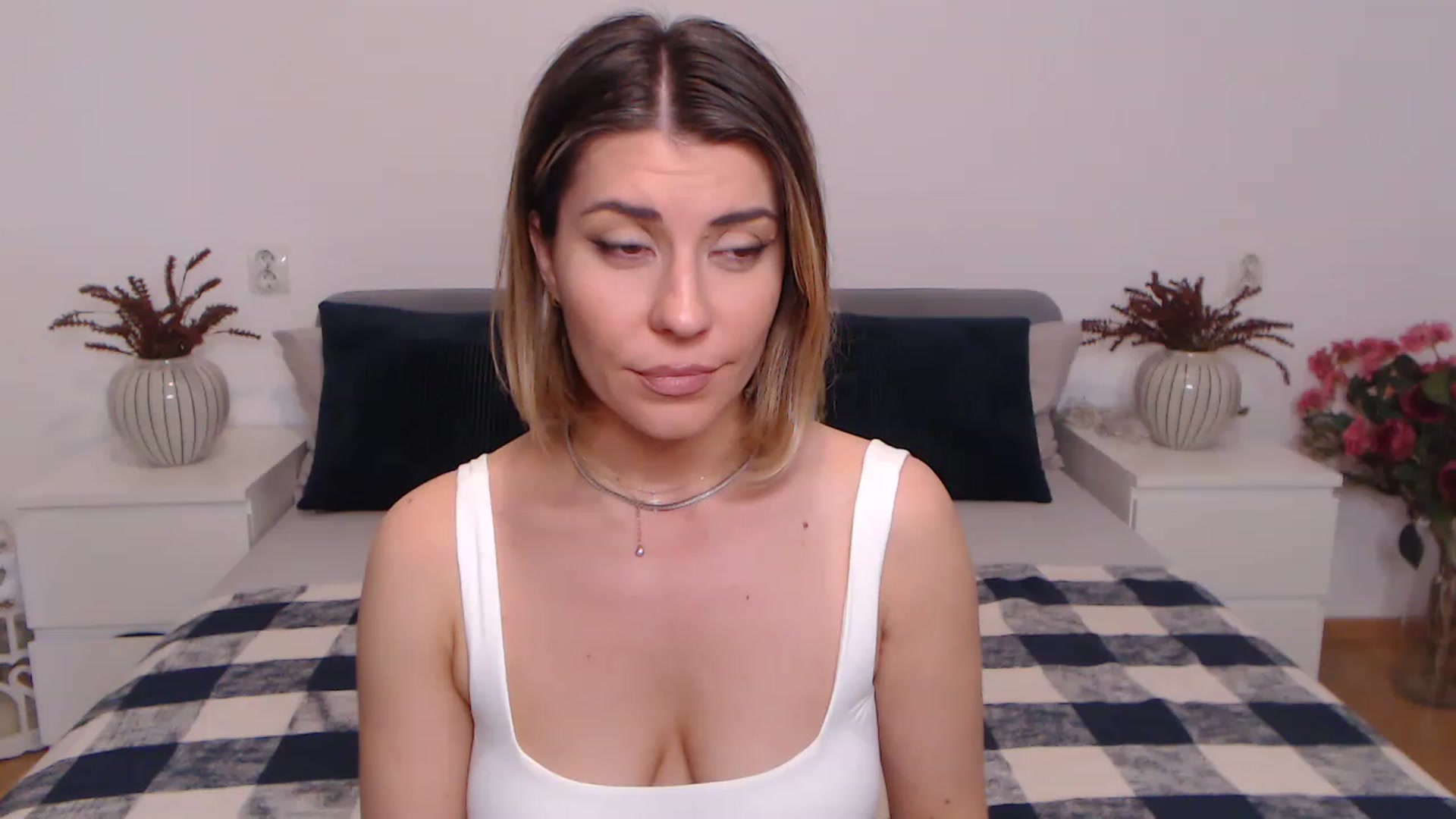Gallery image thumbnail from BlueStocking's myfreecams stream on, 06/15/2023, 16:55 image 11 of 20