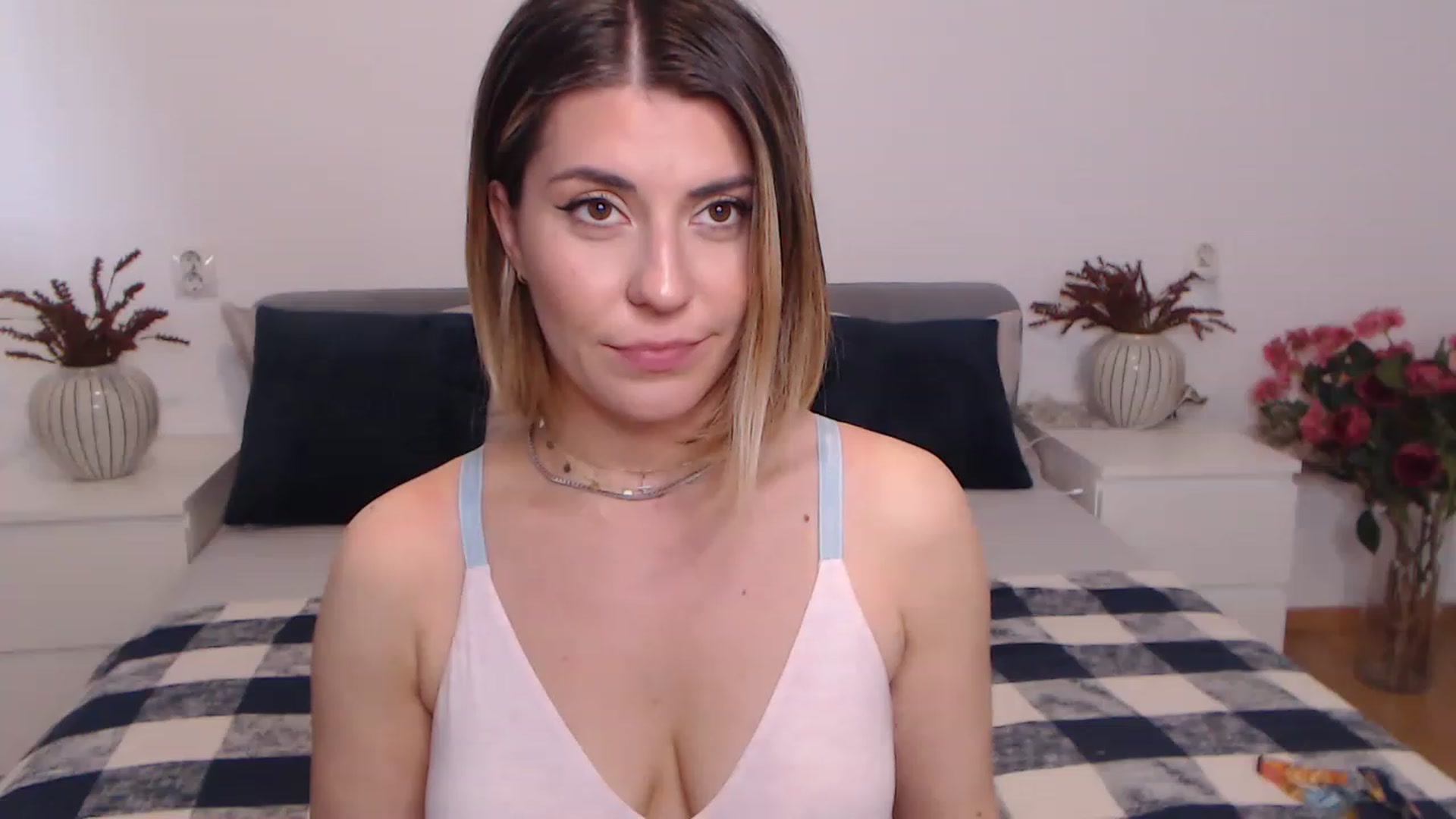 Gallery image thumbnail from BlueStocking's myfreecams stream on, 06/17/2023, 12:01 image 8 of 20