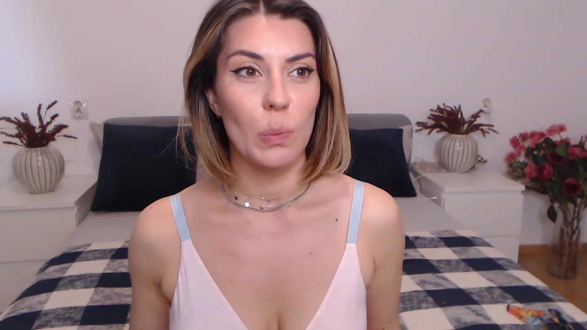 Gallery image thumbnail from BlueStocking's myfreecams stream on, 06/17/2023, 12:01 image 3 of 20