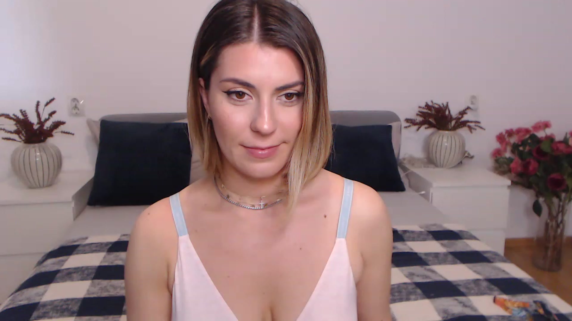 Gallery image thumbnail from BlueStocking's myfreecams stream on, 06/17/2023, 12:01 image 16 of 20