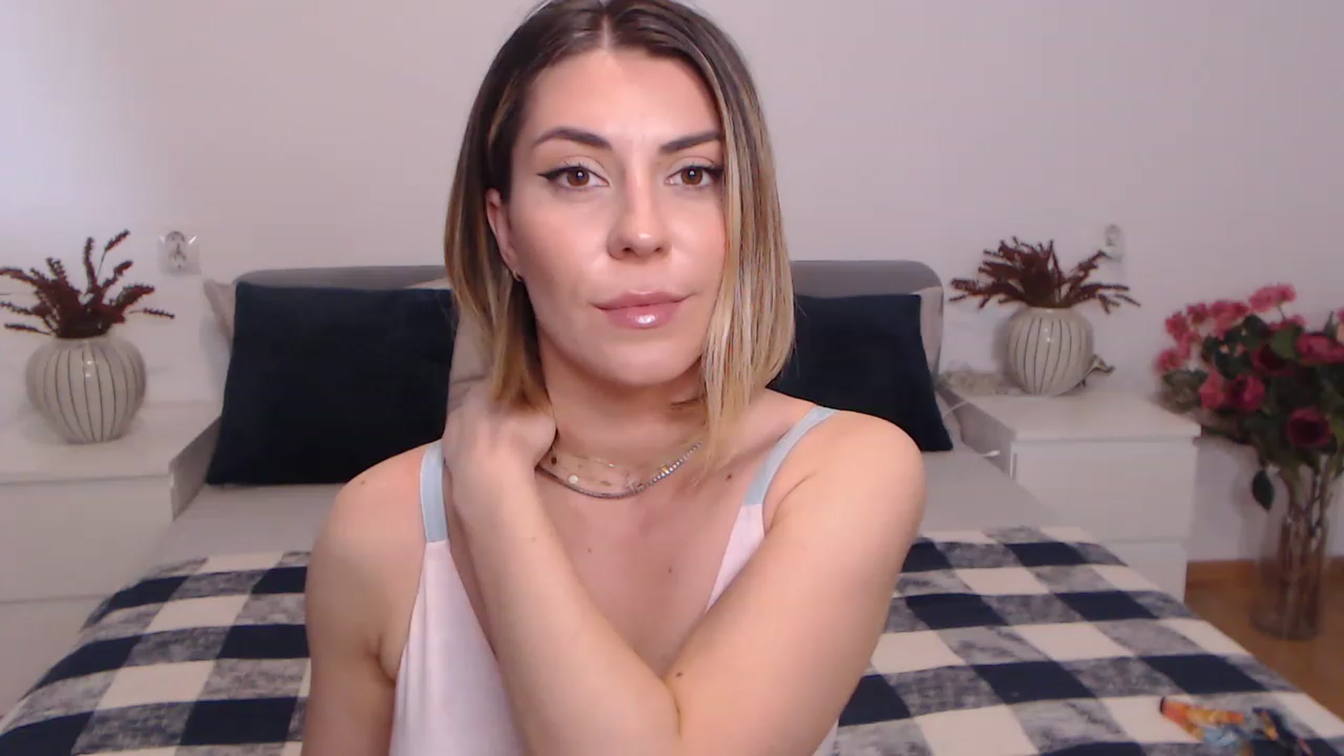 Gallery image thumbnail from BlueStocking's myfreecams stream on, 06/17/2023, 12:01 image 13 of 20