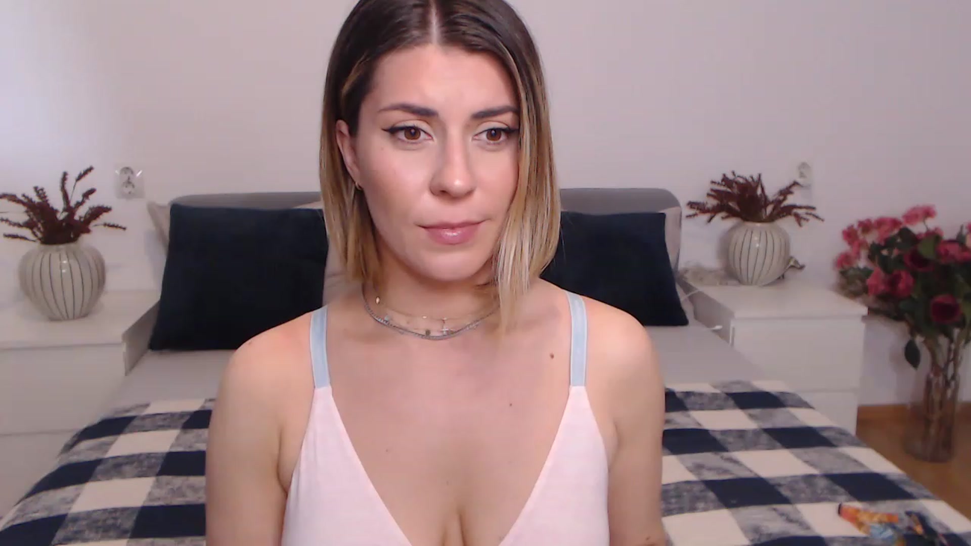 Gallery image thumbnail from BlueStocking's myfreecams stream on, 06/17/2023, 12:01 image 12 of 20
