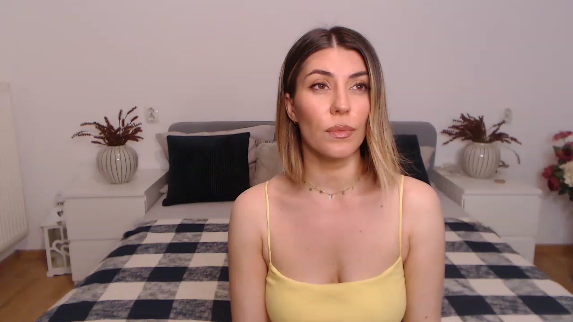 Gallery image thumbnail from BlueStocking's myfreecams stream on, 07/15/2023, 21:43 image 12 of 20