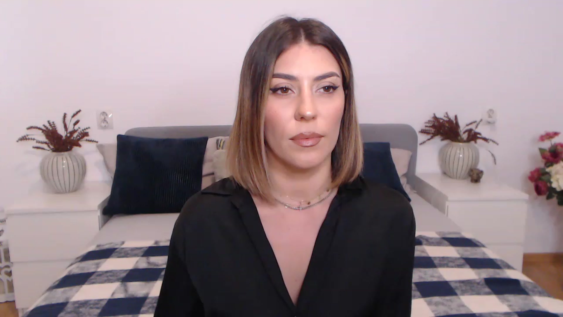 Gallery image thumbnail from BlueStocking's myfreecams stream on, 07/18/2023, 11:37 image 18 of 20