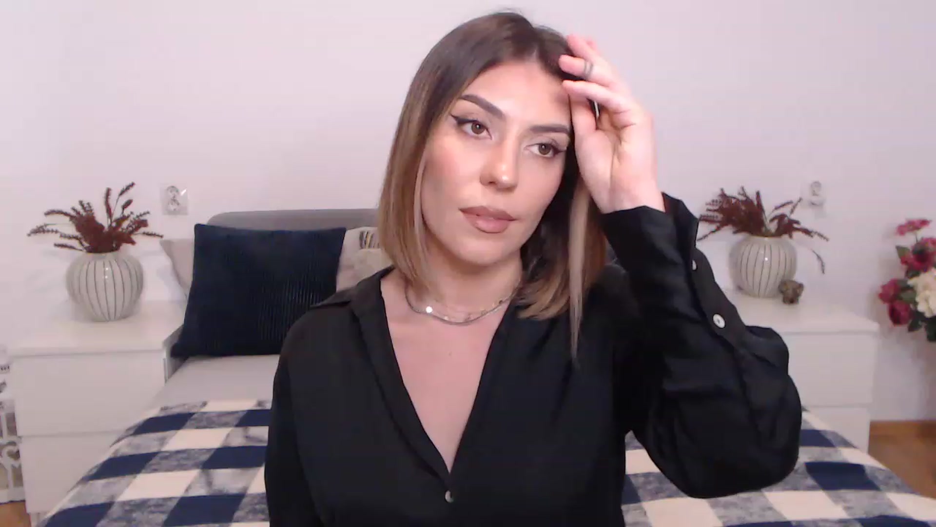 Gallery image thumbnail from BlueStocking's myfreecams stream on, 07/18/2023, 11:37 image 11 of 20