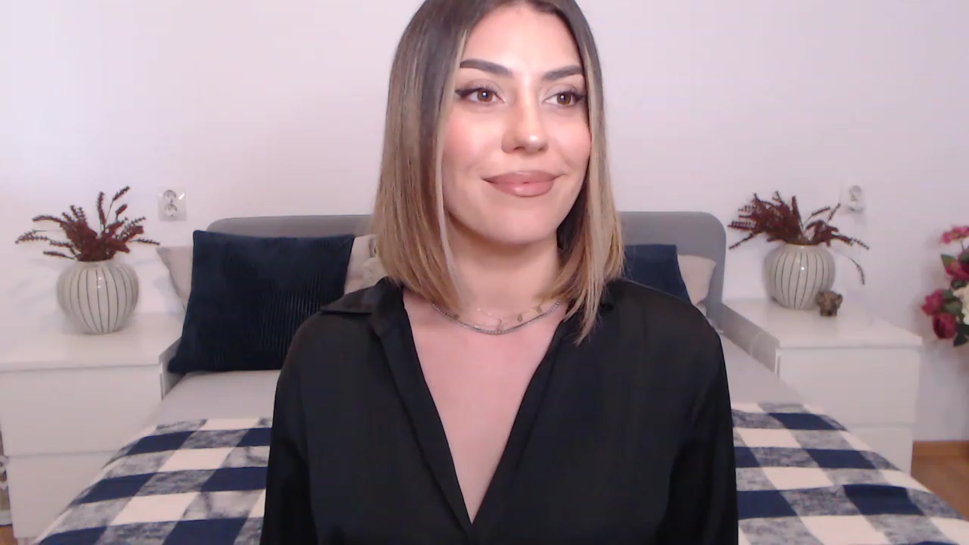 Gallery image thumbnail from BlueStocking's myfreecams stream on, 07/18/2023, 11:37 image 2 of 20