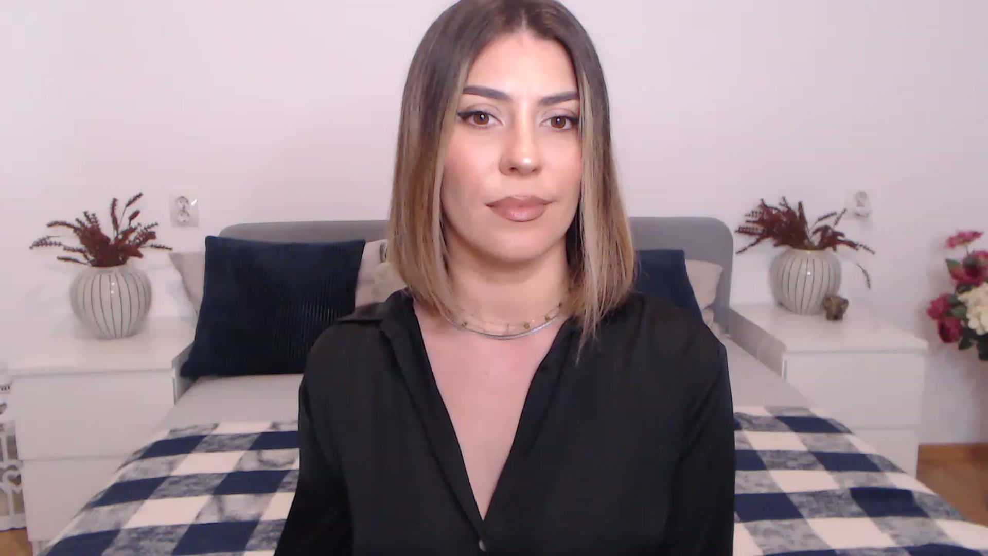 Gallery image thumbnail from BlueStocking's myfreecams stream on, 07/18/2023, 11:37 image 8 of 20