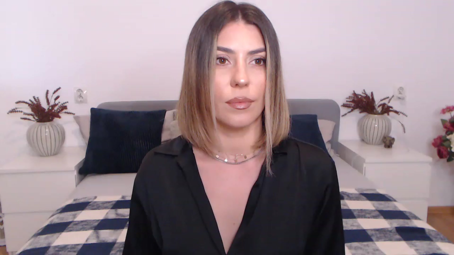 Gallery image thumbnail from BlueStocking's myfreecams stream on, 07/18/2023, 11:37 image 1 of 20