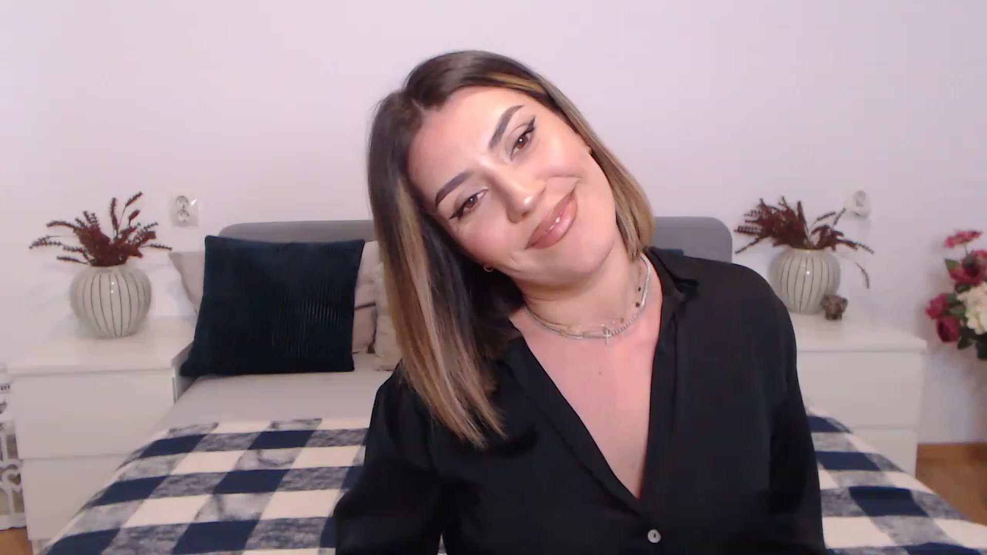 Gallery image thumbnail from BlueStocking's myfreecams stream on, 07/18/2023, 11:37 image 12 of 20