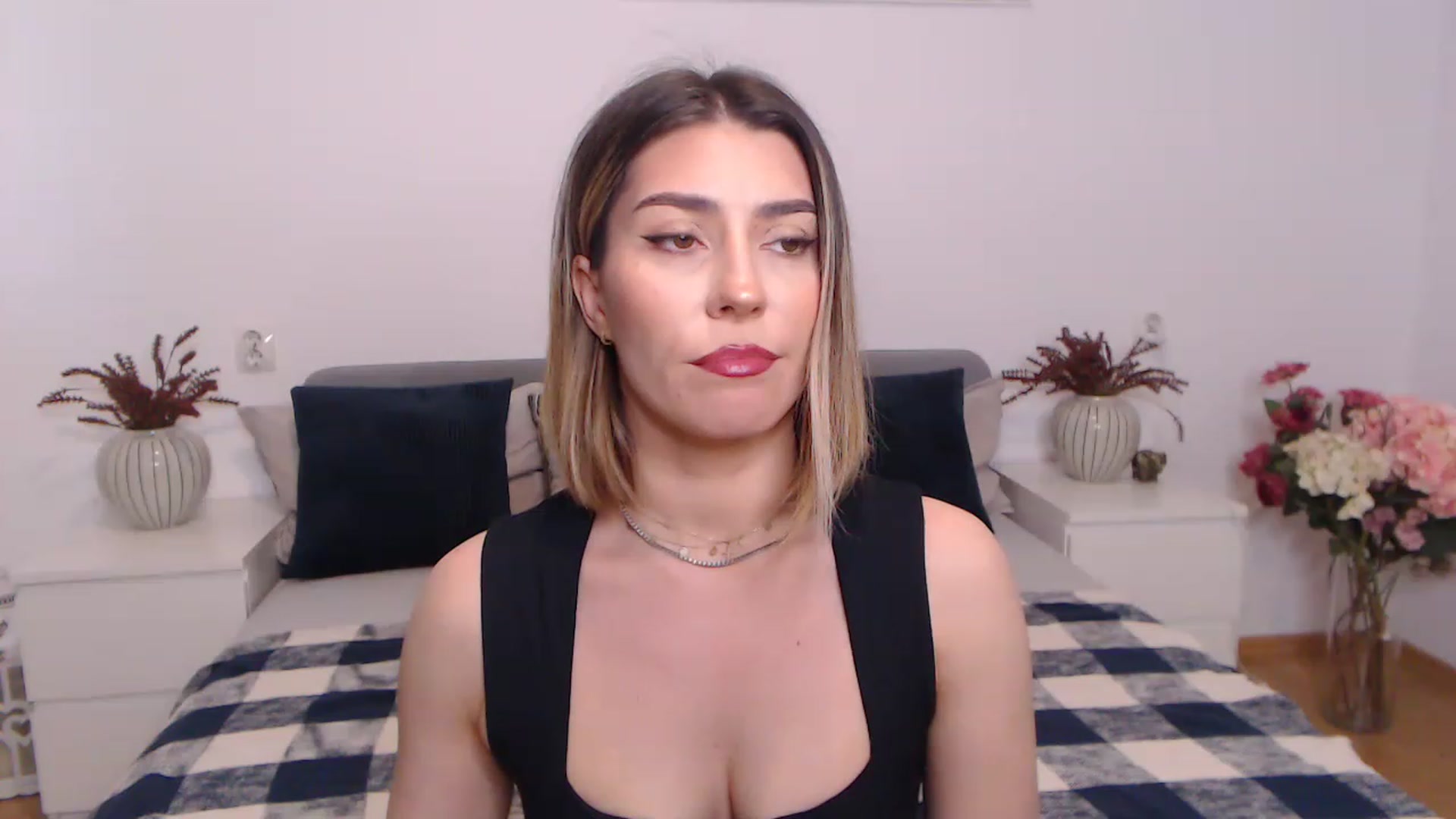 Gallery image thumbnail from BlueStocking's myfreecams stream on, 07/19/2023, 09:14 image 20 of 20