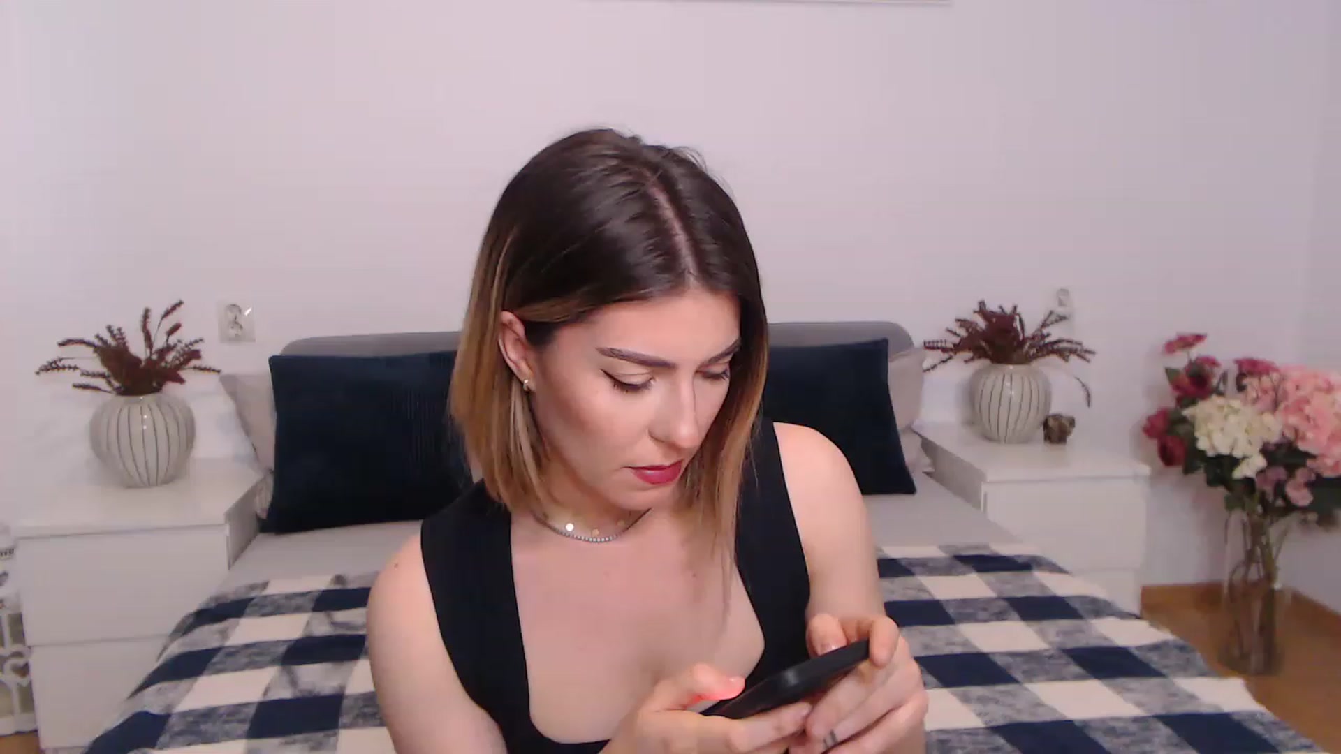 Gallery image thumbnail from BlueStocking's myfreecams stream on, 07/19/2023, 09:14 image 3 of 20