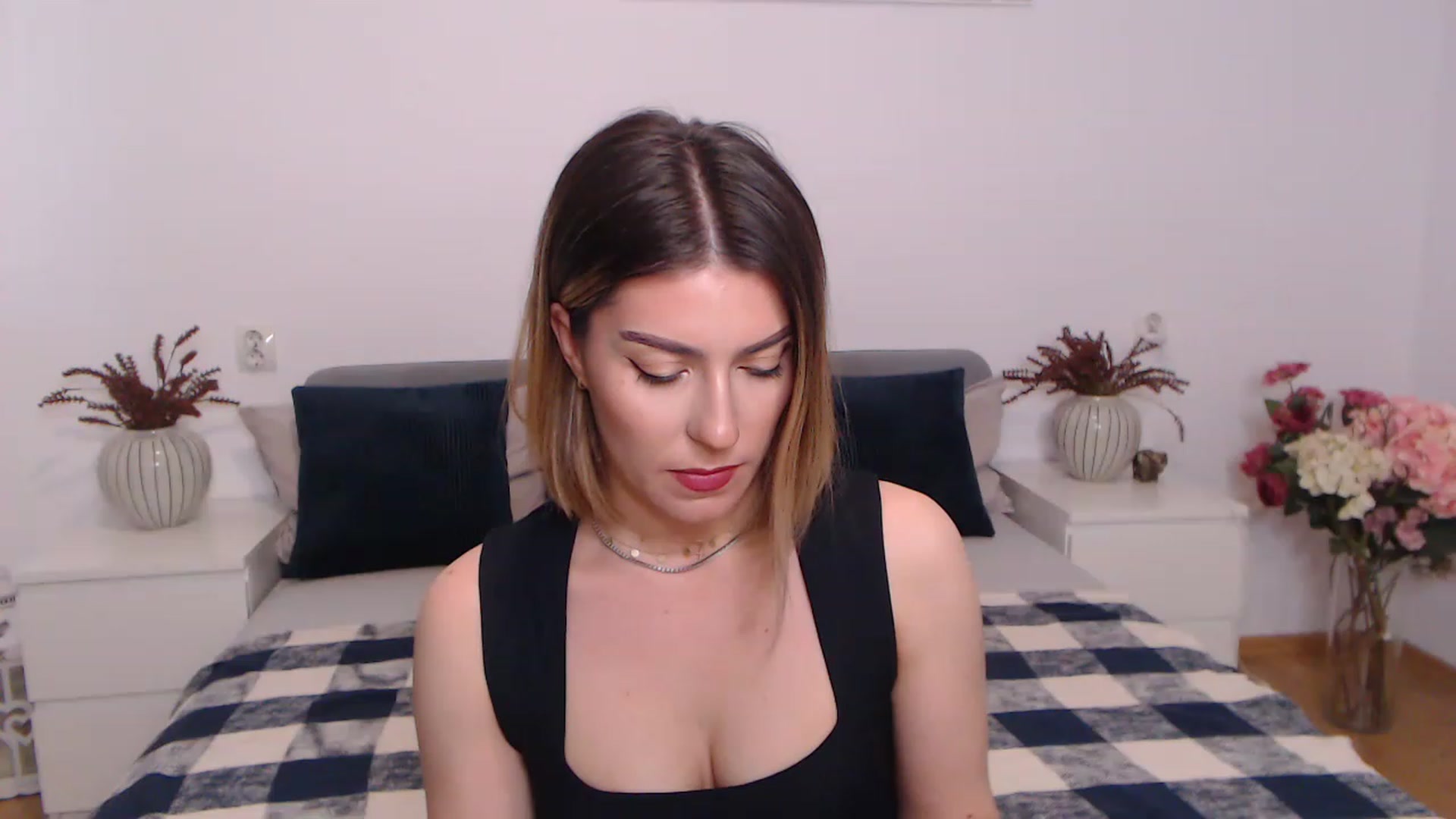 Gallery image thumbnail from BlueStocking's myfreecams stream on, 07/19/2023, 09:14 image 6 of 20
