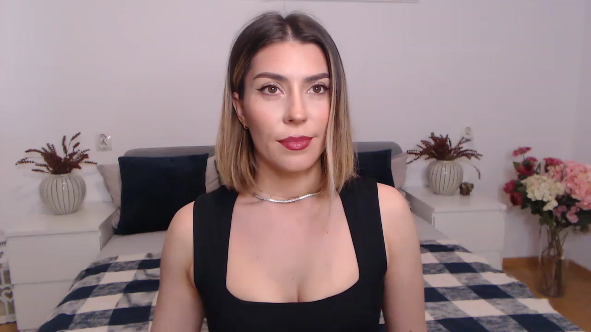 Gallery image thumbnail from BlueStocking's myfreecams stream on, 07/19/2023, 09:14 image 16 of 20