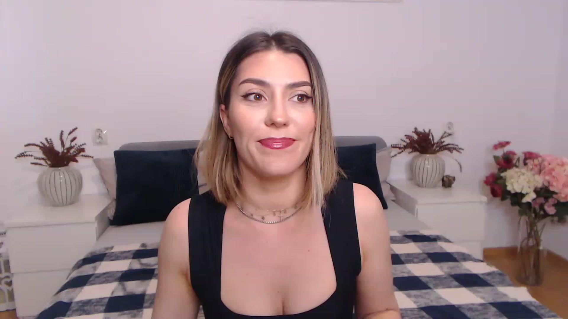 Gallery image thumbnail from BlueStocking's myfreecams stream on, 07/19/2023, 09:14 image 11 of 20