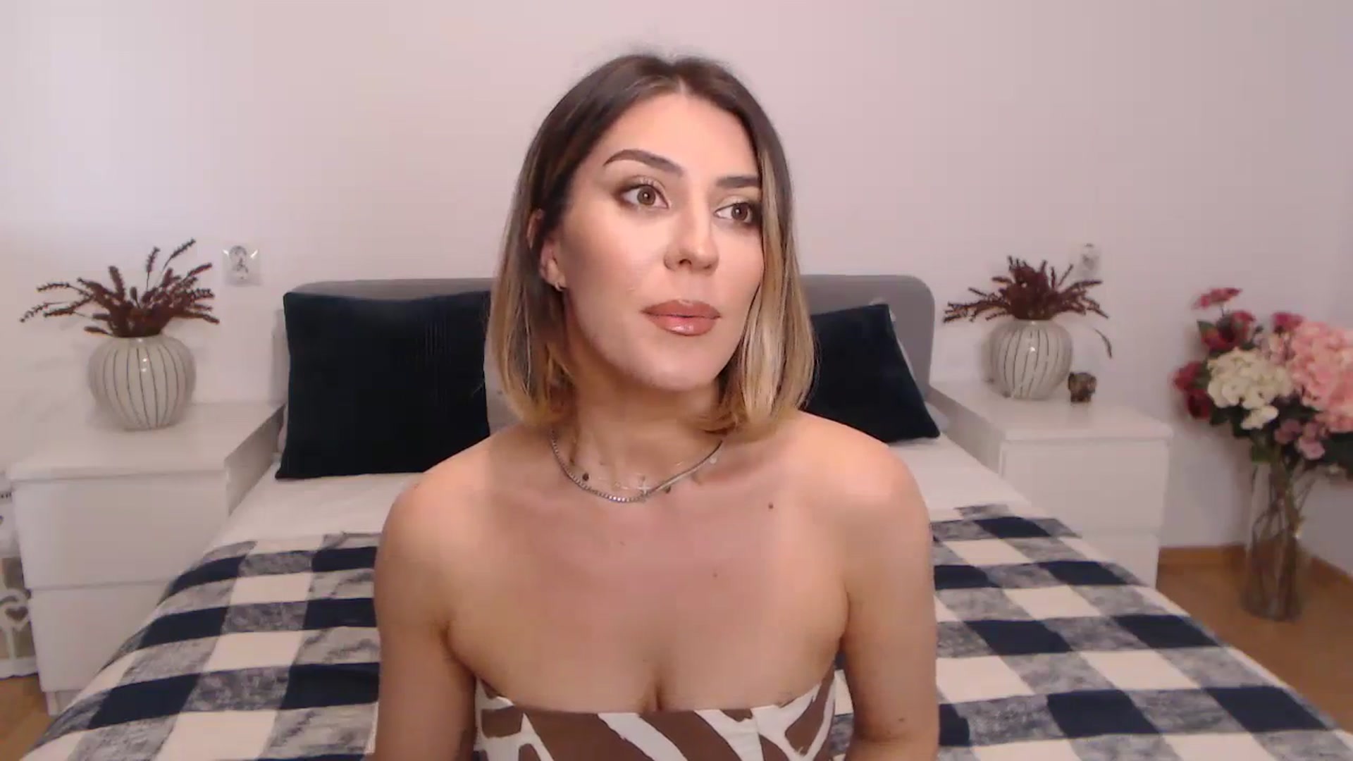 Gallery image thumbnail from BlueStocking's myfreecams stream on, 07/29/2023, 17:18 image 11 of 20