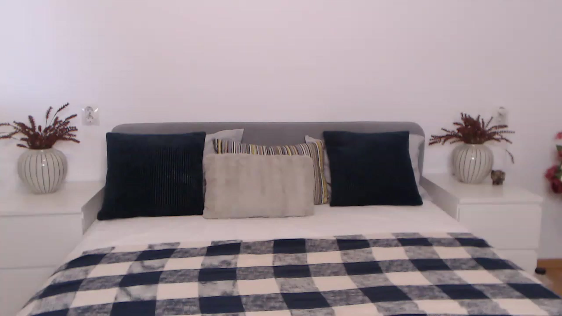 Gallery image thumbnail from BlueStocking's myfreecams stream on, 07/30/2023, 13:45 image 10 of 20