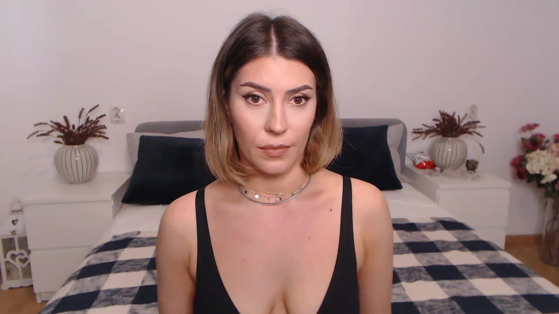 Gallery image thumbnail from BlueStocking's myfreecams stream on, 08/01/2023, 10:45 image 12 of 20