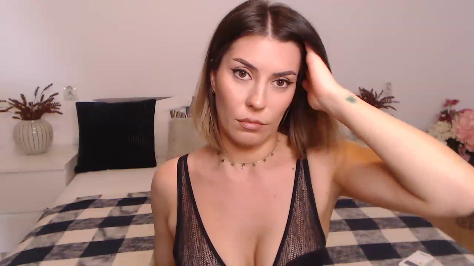 Gallery image thumbnail from BlueStocking's myfreecams stream on, 08/06/2023, 11:38 image 11 of 20
