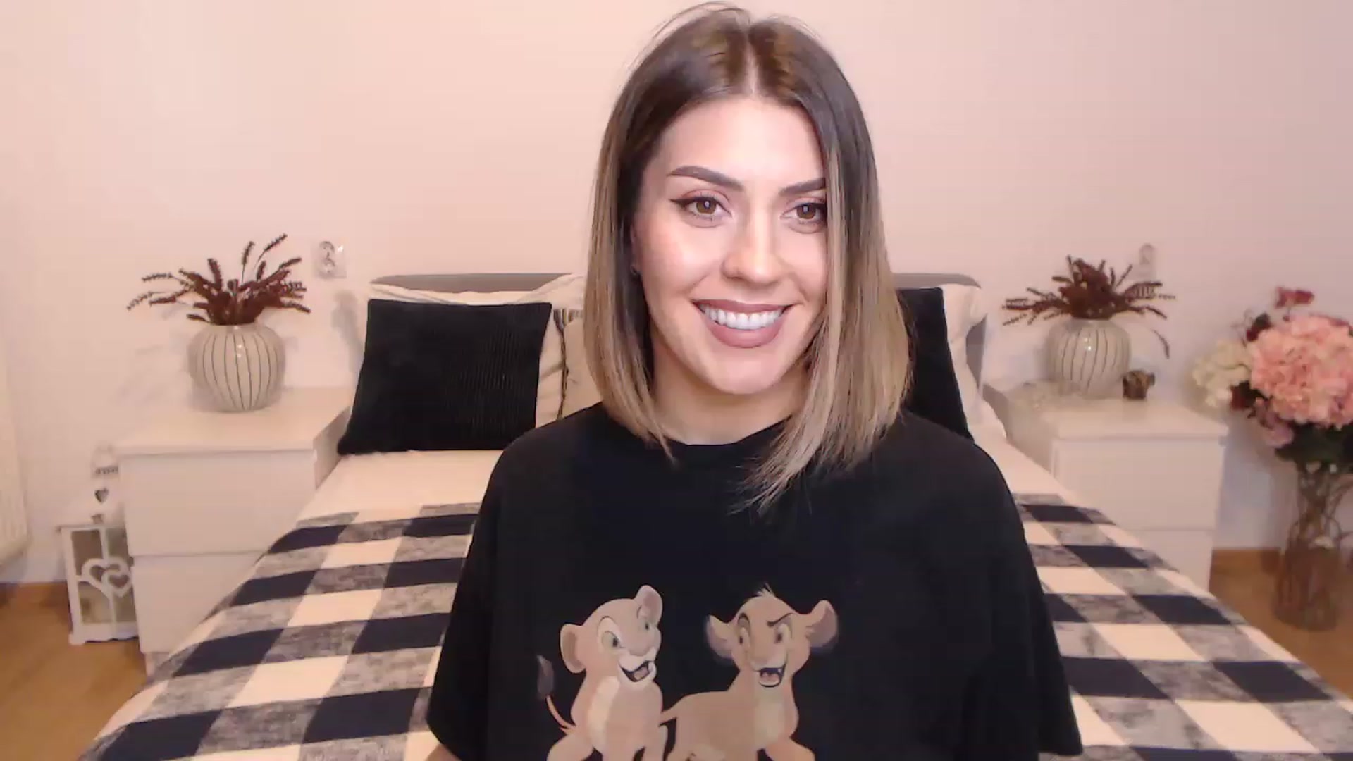 Gallery image thumbnail from BlueStocking's myfreecams stream on, 08/07/2023, 17:23 image 6 of 20