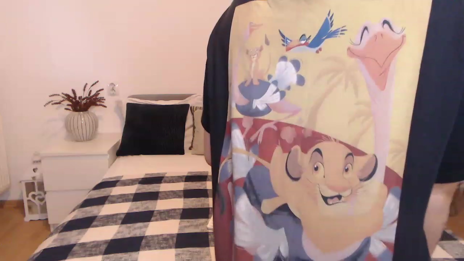 Gallery image thumbnail from BlueStocking's myfreecams stream on, 08/07/2023, 17:23 image 3 of 20