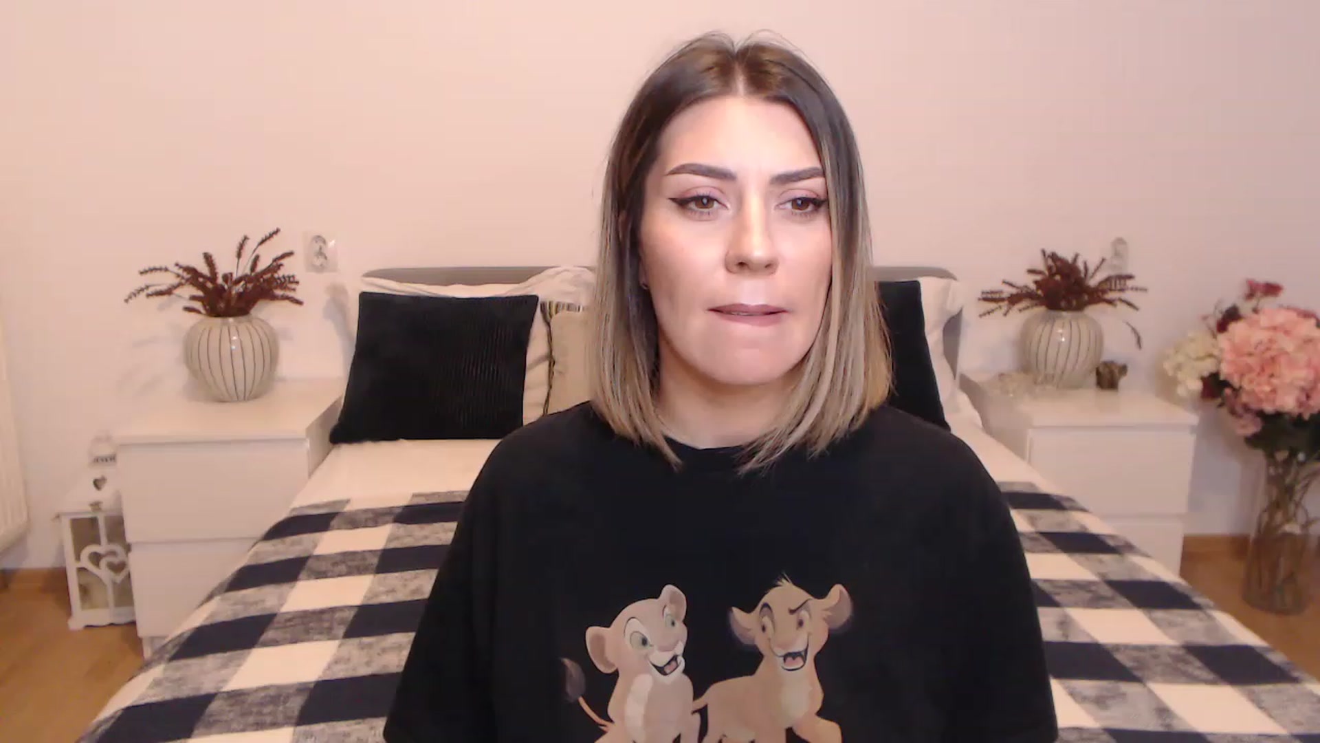 Gallery image thumbnail from BlueStocking's myfreecams stream on, 08/07/2023, 17:23 image 14 of 20