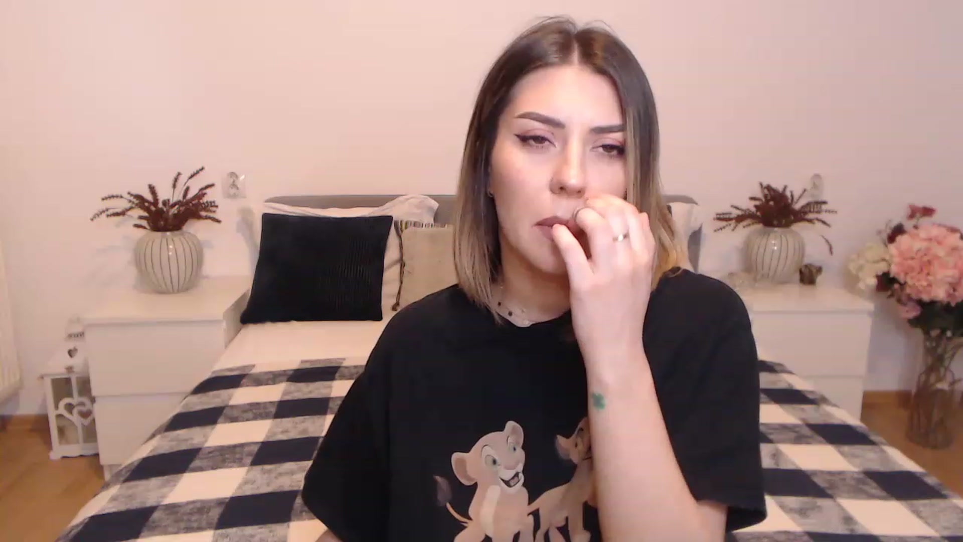 Gallery image thumbnail from BlueStocking's myfreecams stream on, 08/07/2023, 17:23 image 5 of 20