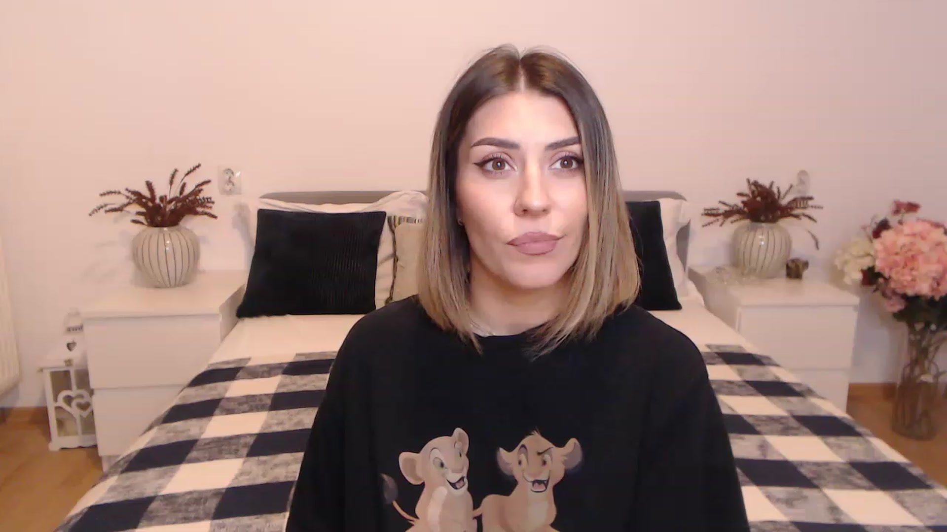 Gallery image thumbnail from BlueStocking's myfreecams stream on, 08/07/2023, 17:23 image 12 of 20