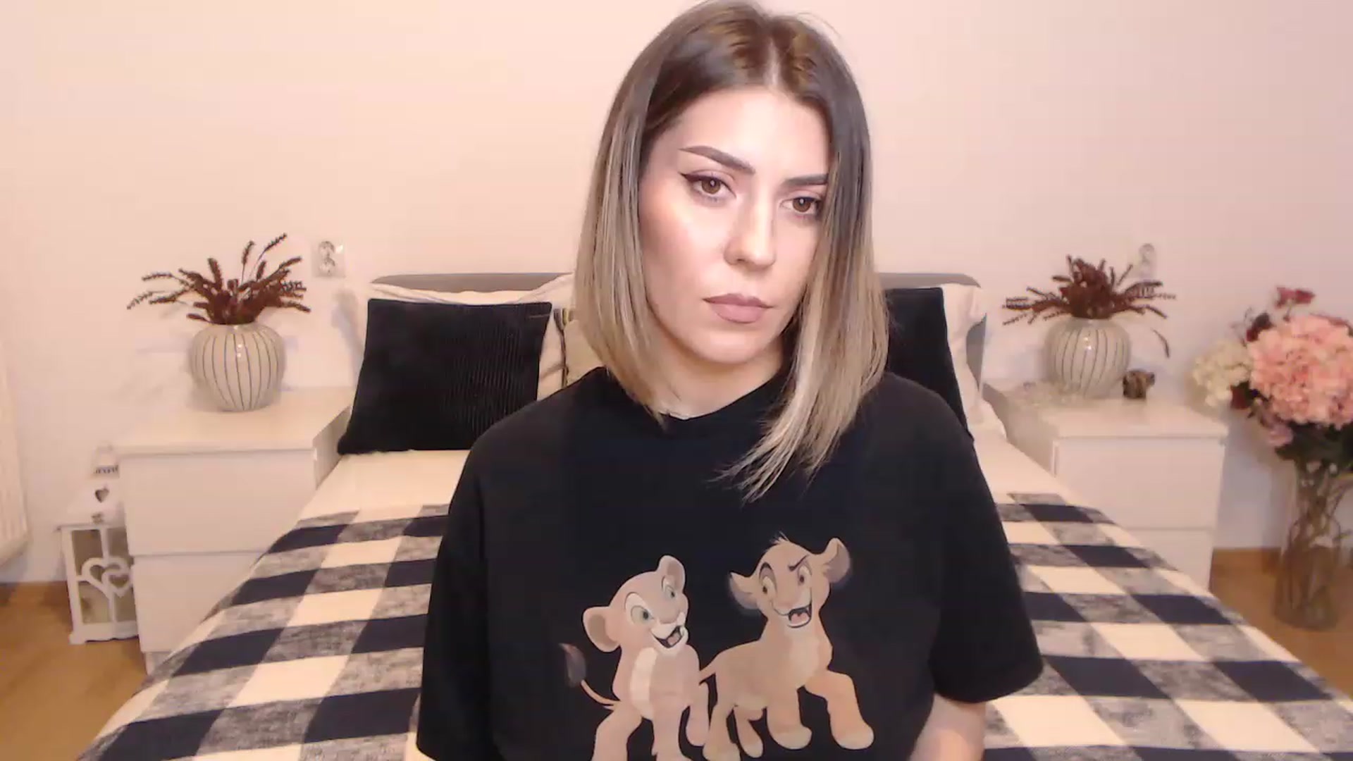 Gallery image thumbnail from BlueStocking's myfreecams stream on, 08/07/2023, 17:23 image 18 of 20