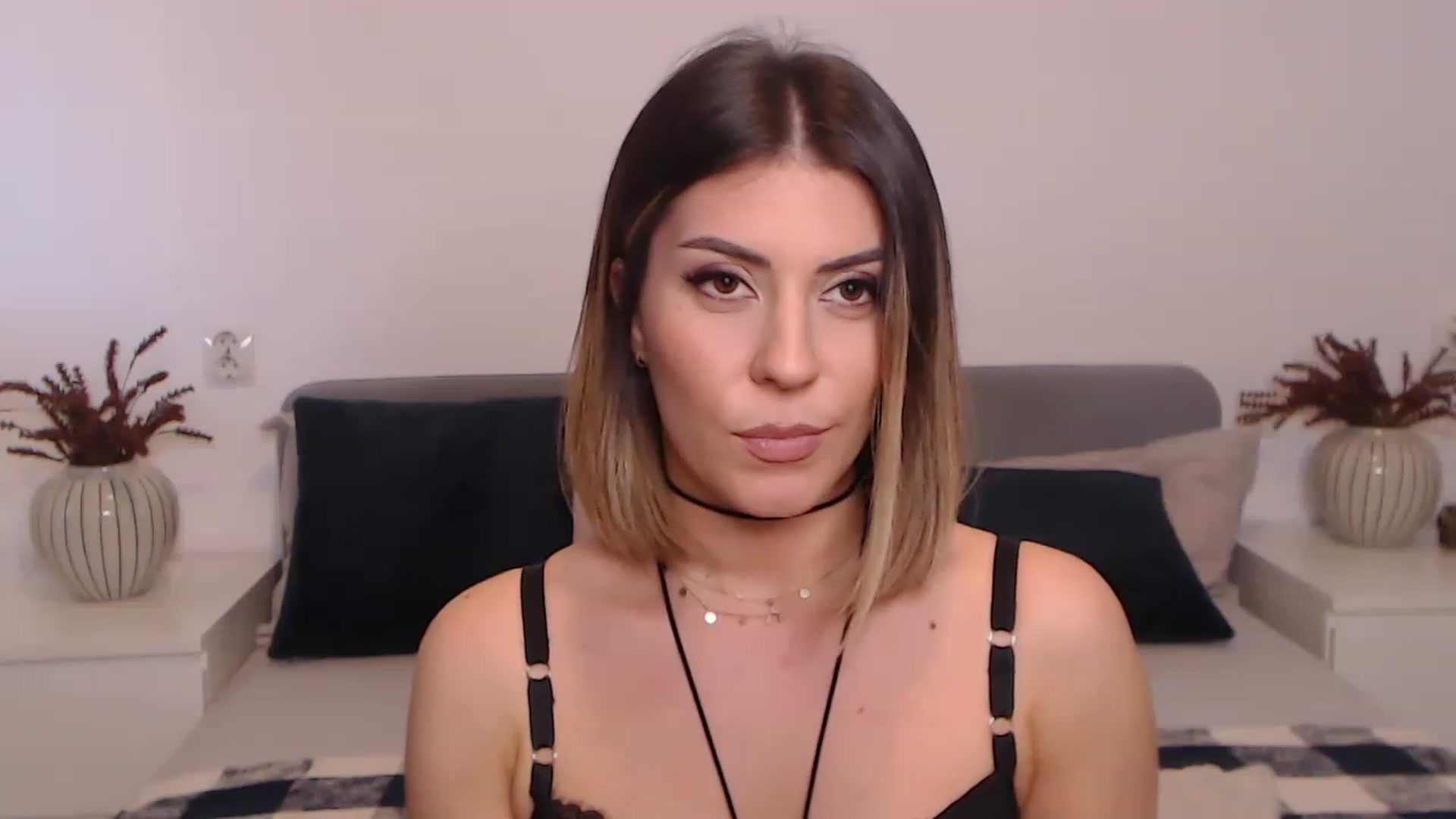 Gallery image thumbnail from BlueStocking's myfreecams stream on, 08/14/2023, 13:45 image 6 of 20