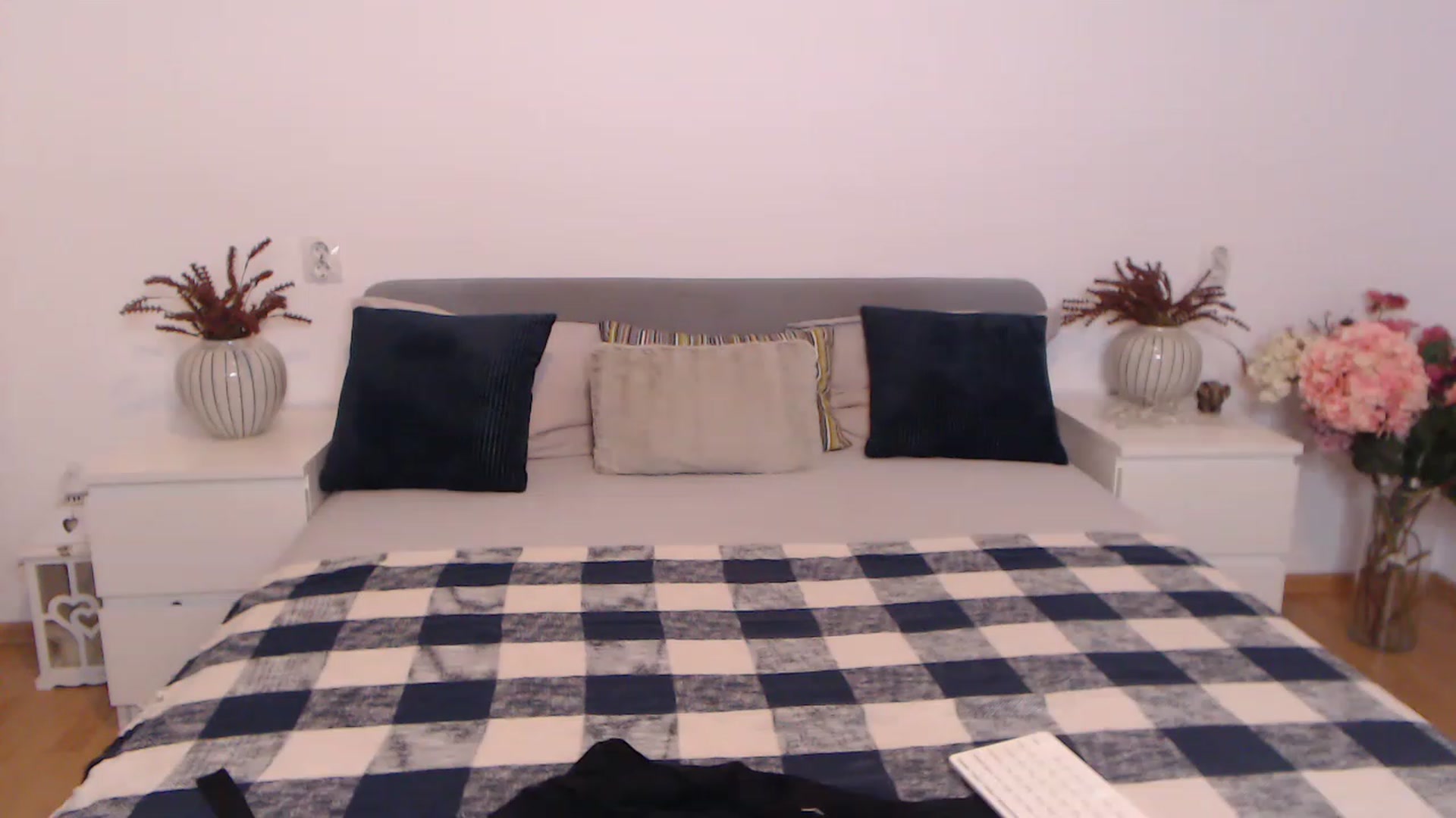 Gallery image thumbnail from BlueStocking's myfreecams stream on, 08/16/2023, 19:06 image 10 of 20