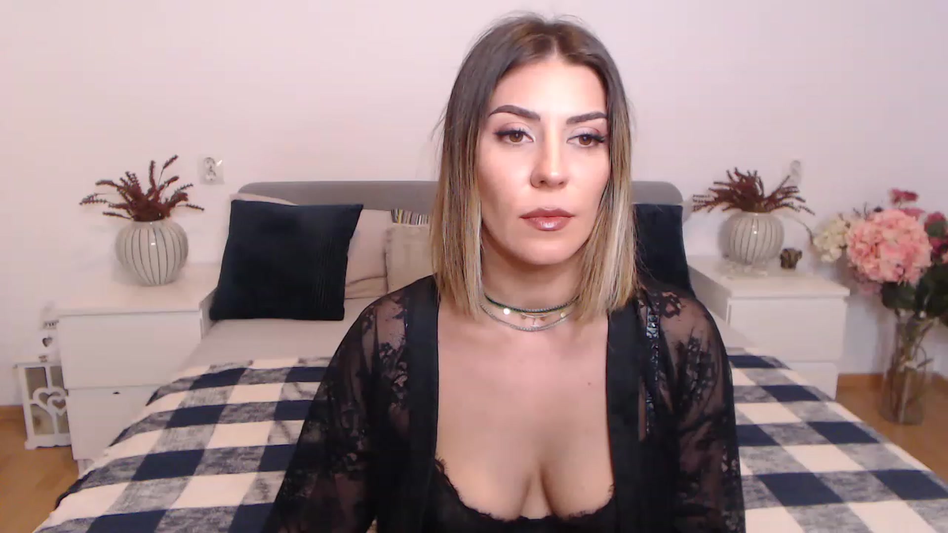 Gallery image thumbnail from BlueStocking's myfreecams stream on, 08/16/2023, 19:06 image 2 of 20