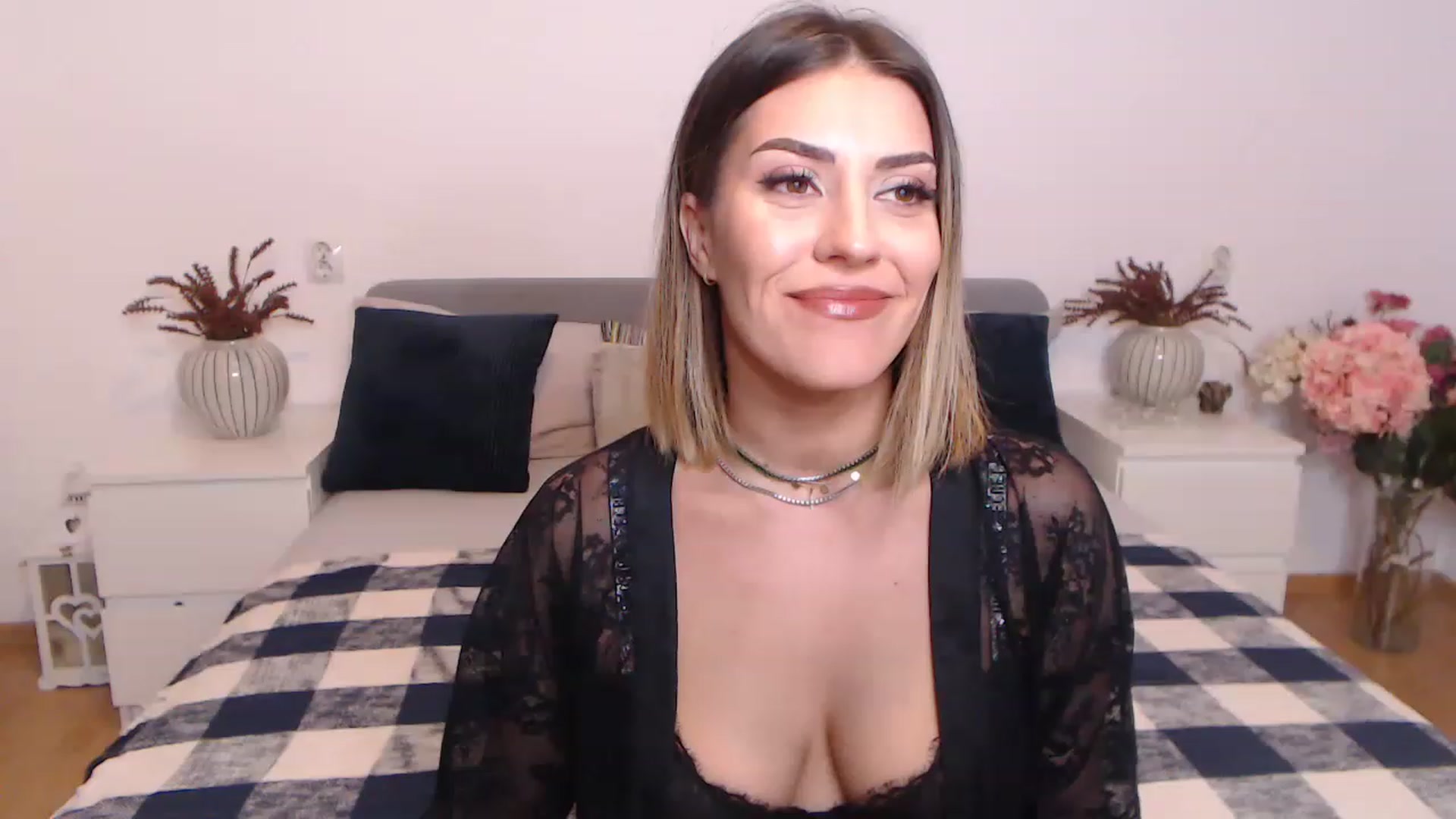Gallery image thumbnail from BlueStocking's myfreecams stream on, 08/16/2023, 19:06 image 1 of 20