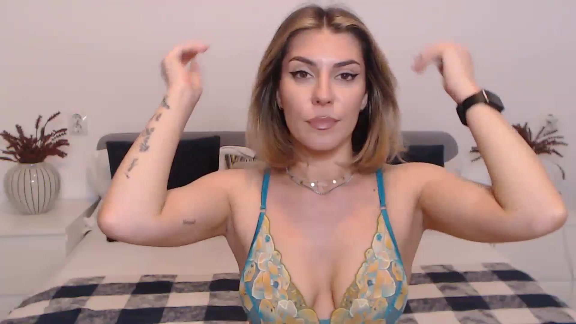 Gallery image thumbnail from BlueStocking's myfreecams stream on, 08/20/2023, 19:01 image 5 of 20