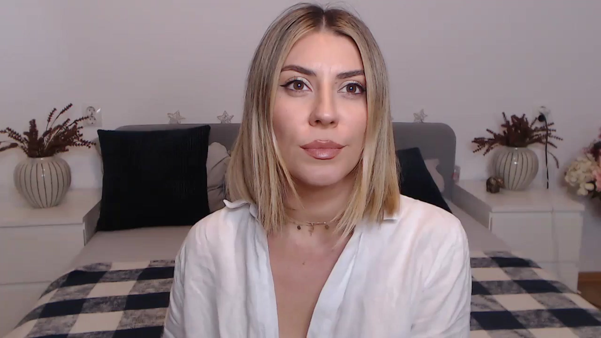 Gallery image thumbnail from BlueStocking's myfreecams stream on, 09/01/2023, 12:39 image 19 of 20