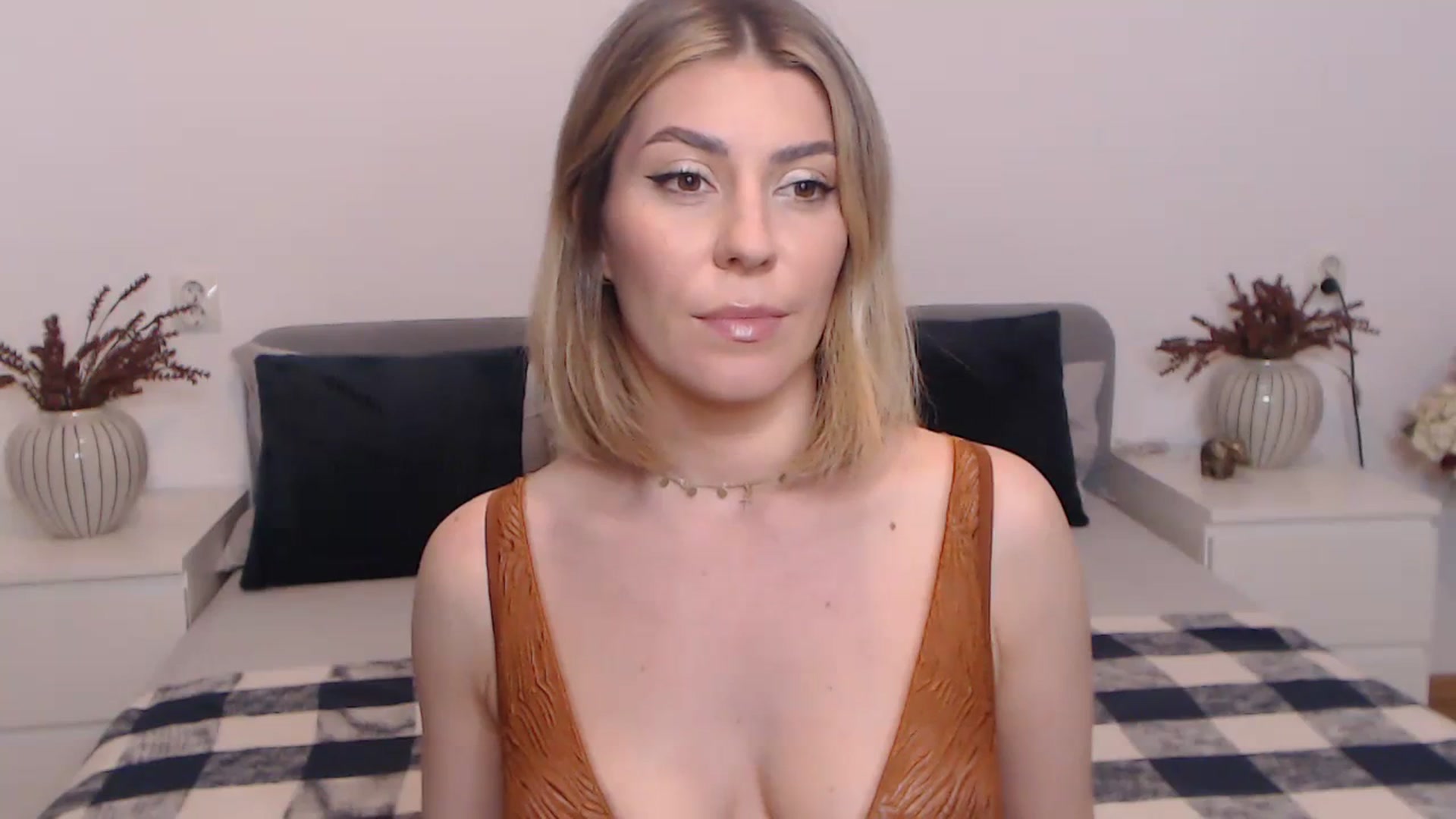 Gallery image thumbnail from BlueStocking's myfreecams stream on, 09/03/2023, 15:37 image 12 of 20