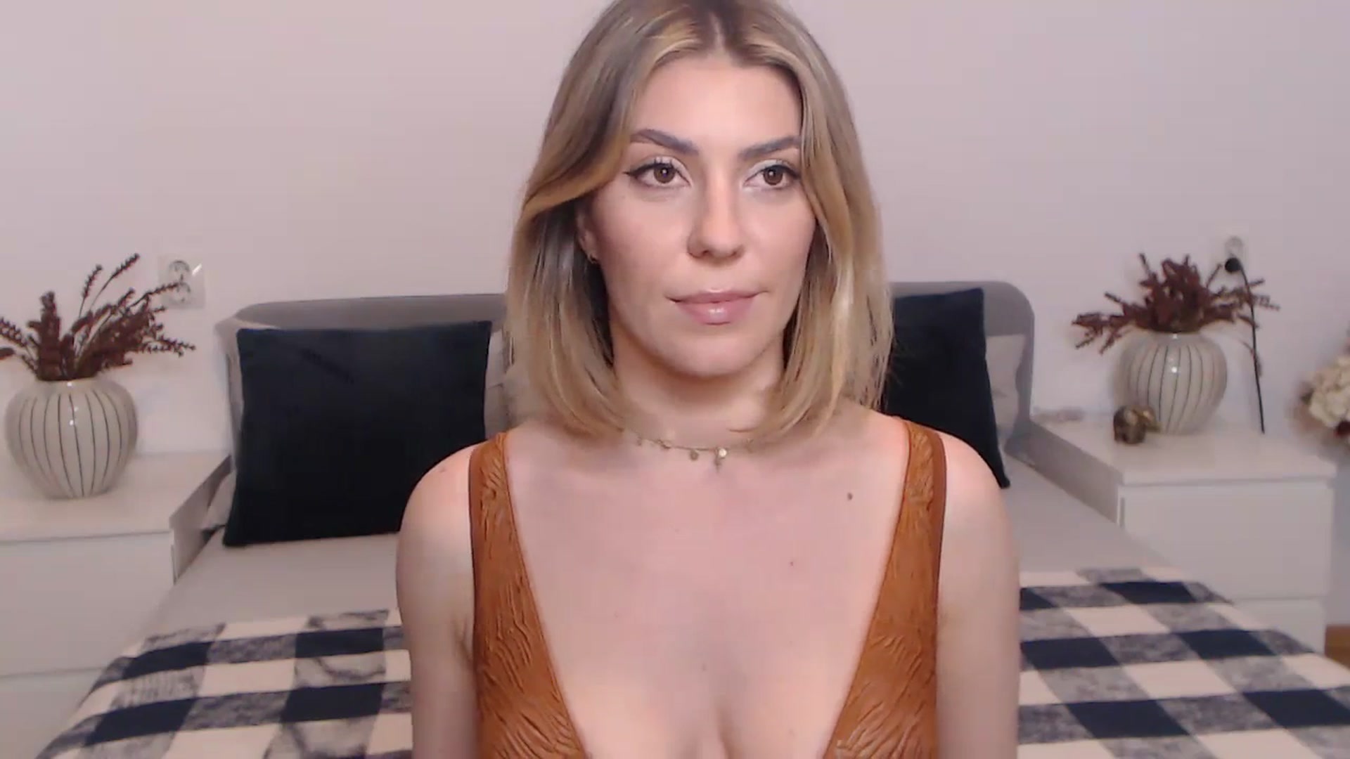 Gallery image thumbnail from BlueStocking's myfreecams stream on, 09/03/2023, 15:37 image 5 of 20