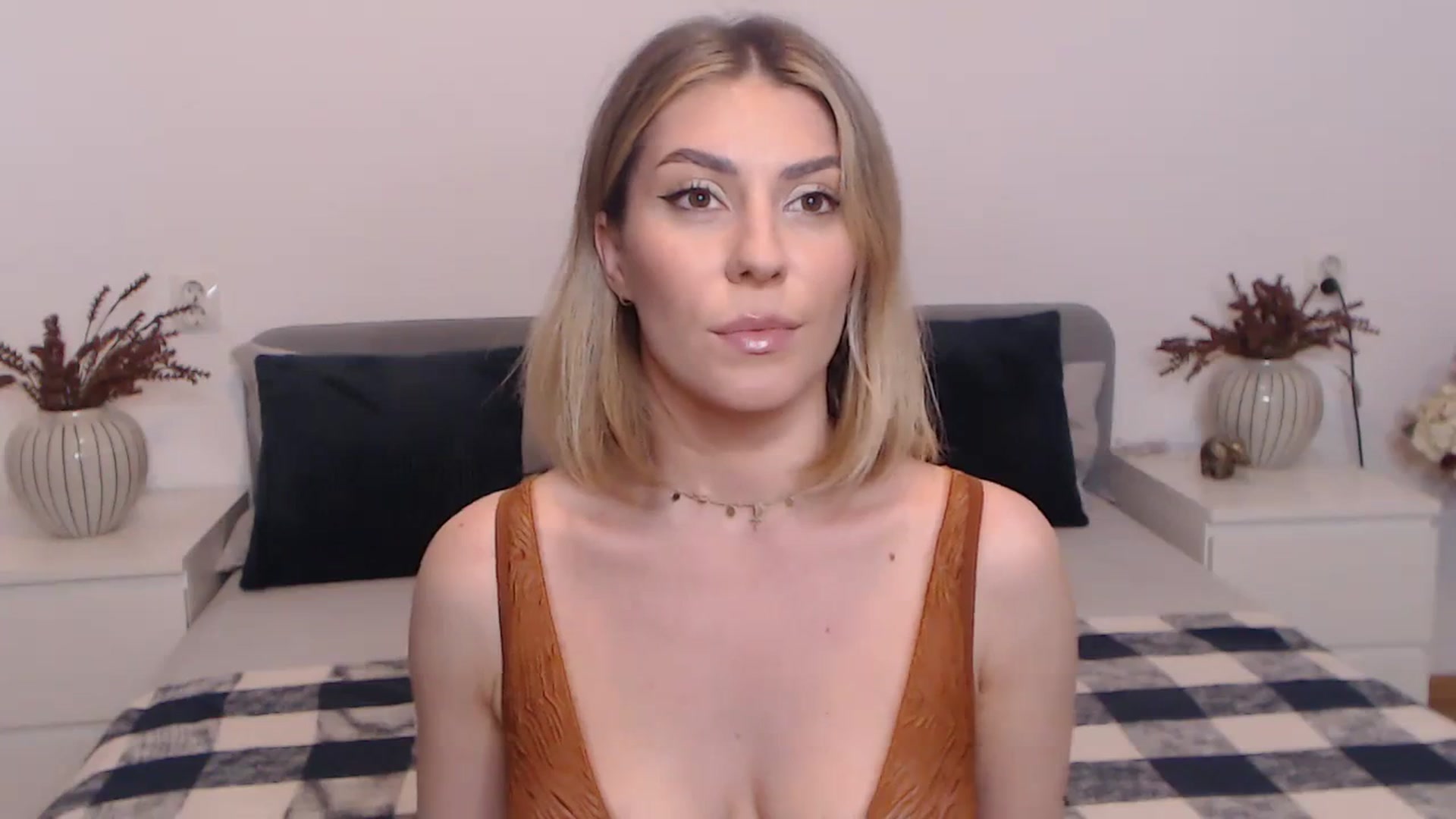Gallery image thumbnail from BlueStocking's myfreecams stream on, 09/03/2023, 15:37 image 13 of 20