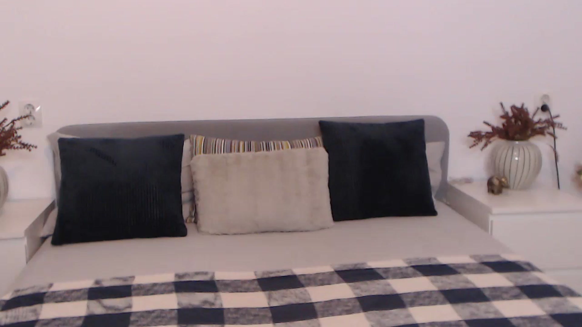 Gallery image thumbnail from BlueStocking's myfreecams stream on, 09/03/2023, 17:30 image 1 of 20